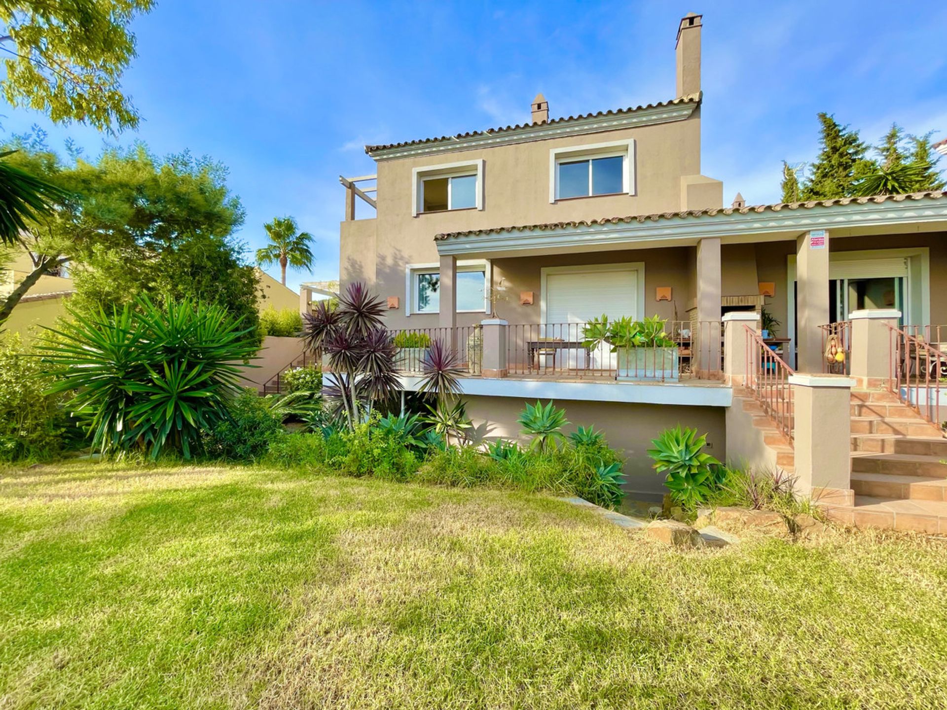 House in Castillo de Sabinillas, Andalusia 10940899