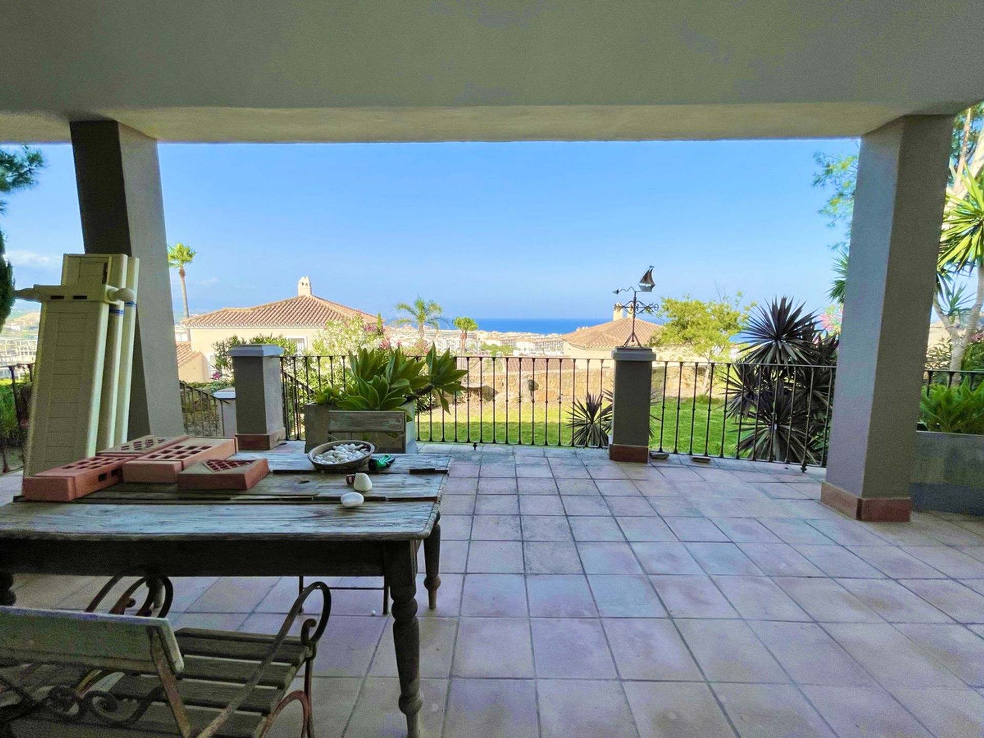 House in Castillo de Sabinillas, Andalusia 10940899