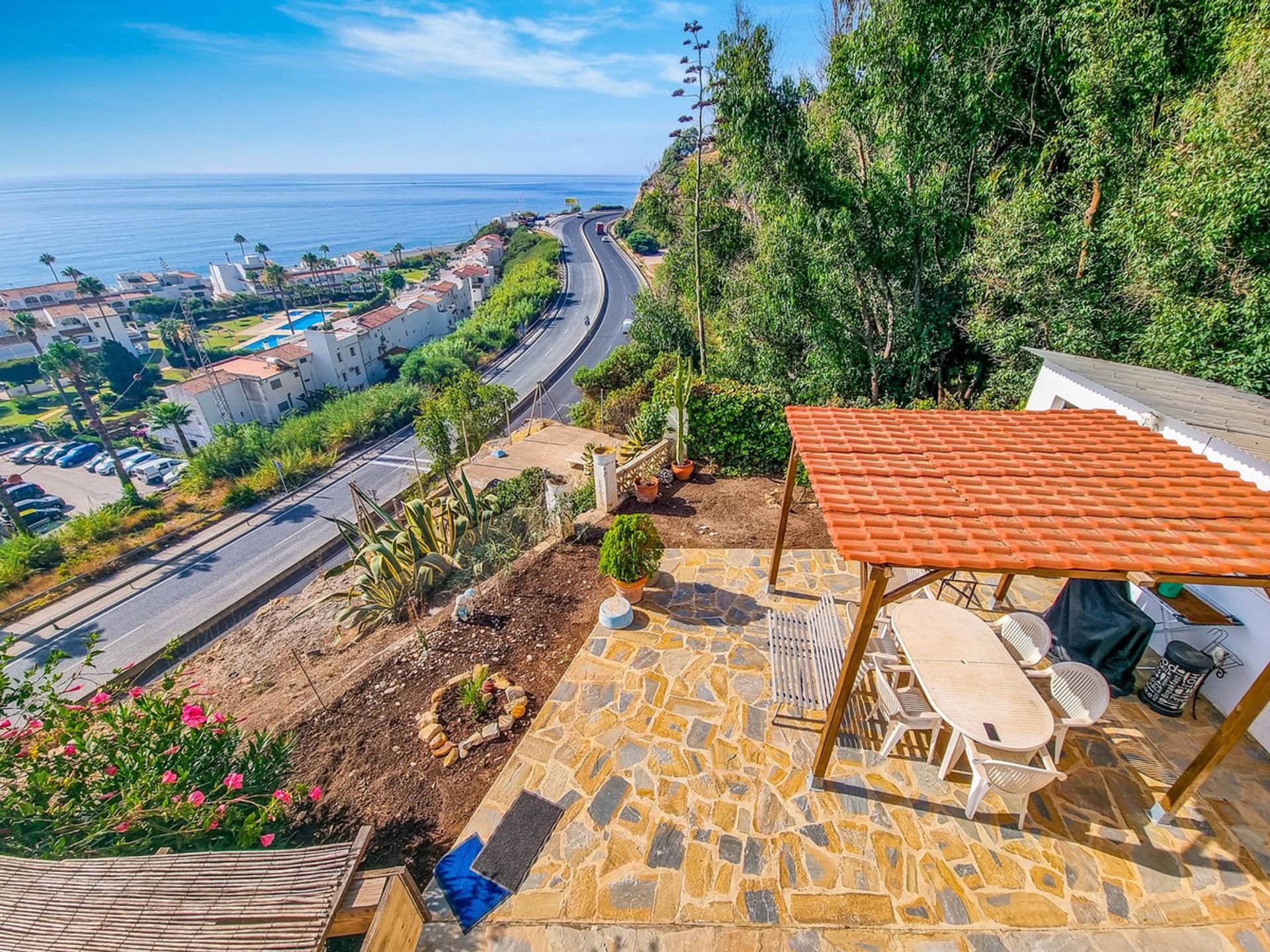 Casa nel Puerto de la Duquesa, Andalusia 10941104