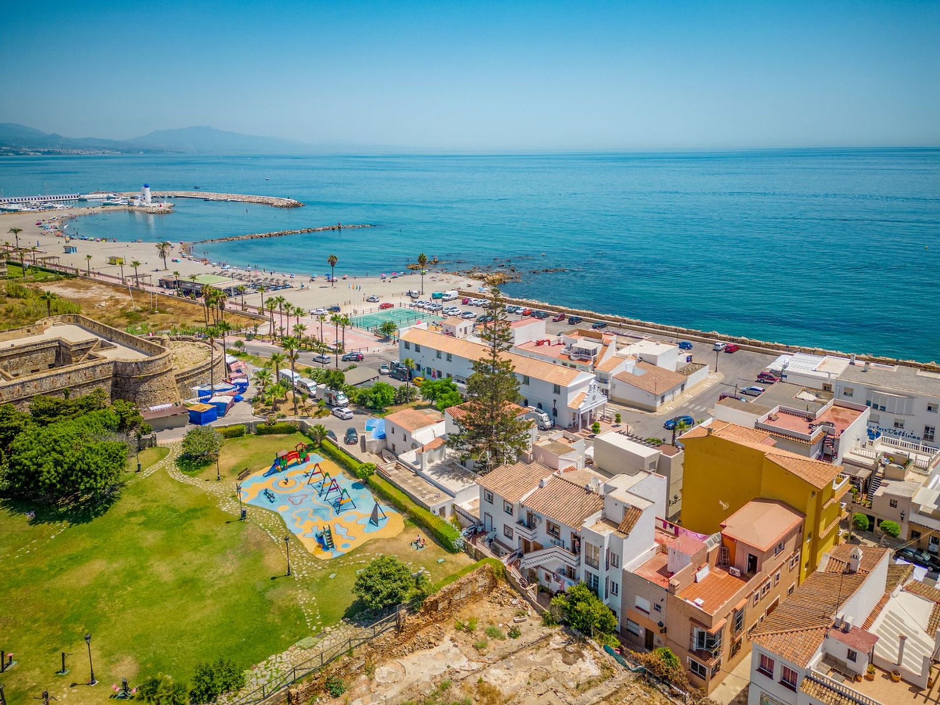 жилой дом в Puerto de la Duquesa, Andalusia 10941107