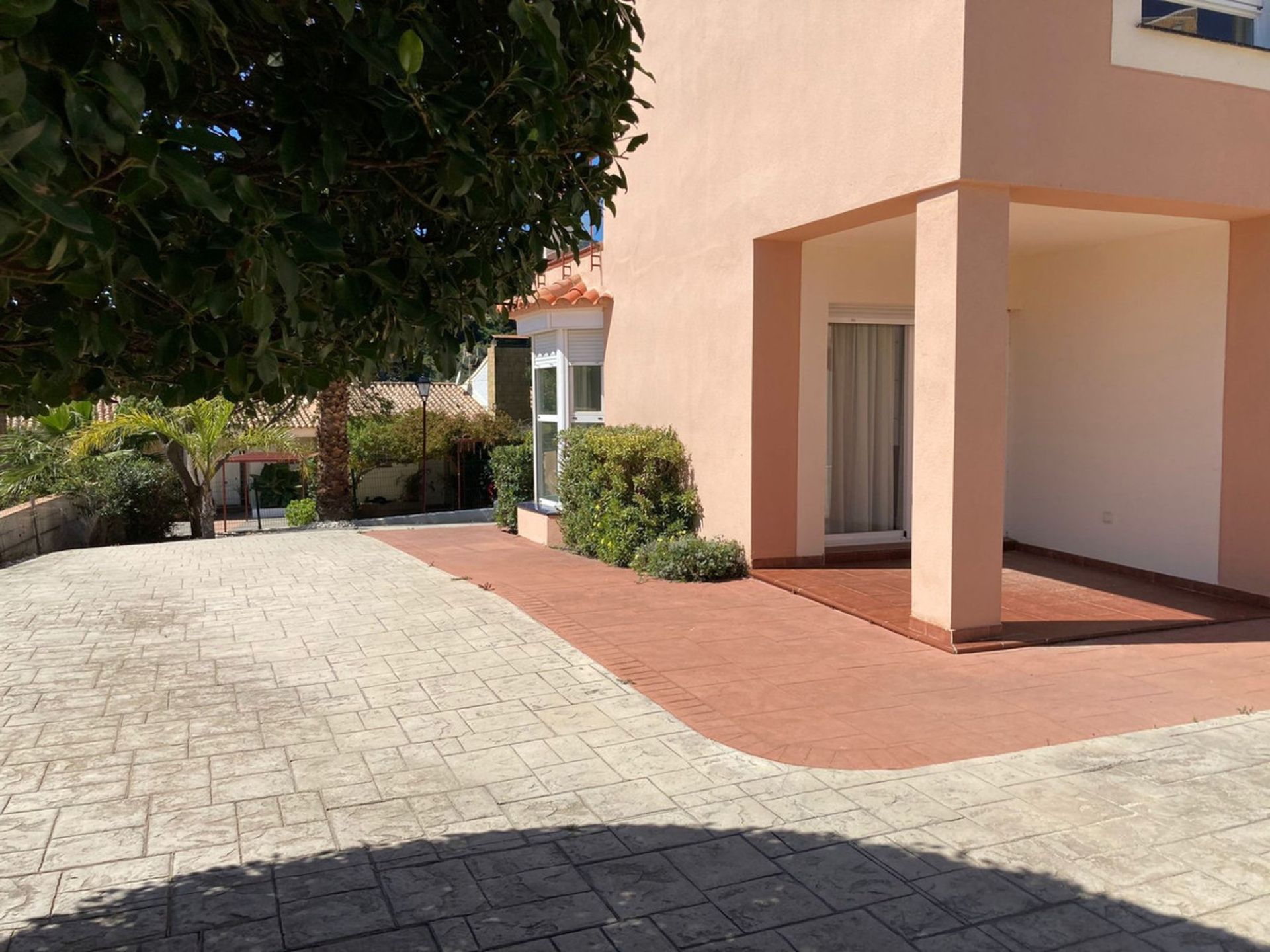 Huis in Estepona, Andalusia 10941232