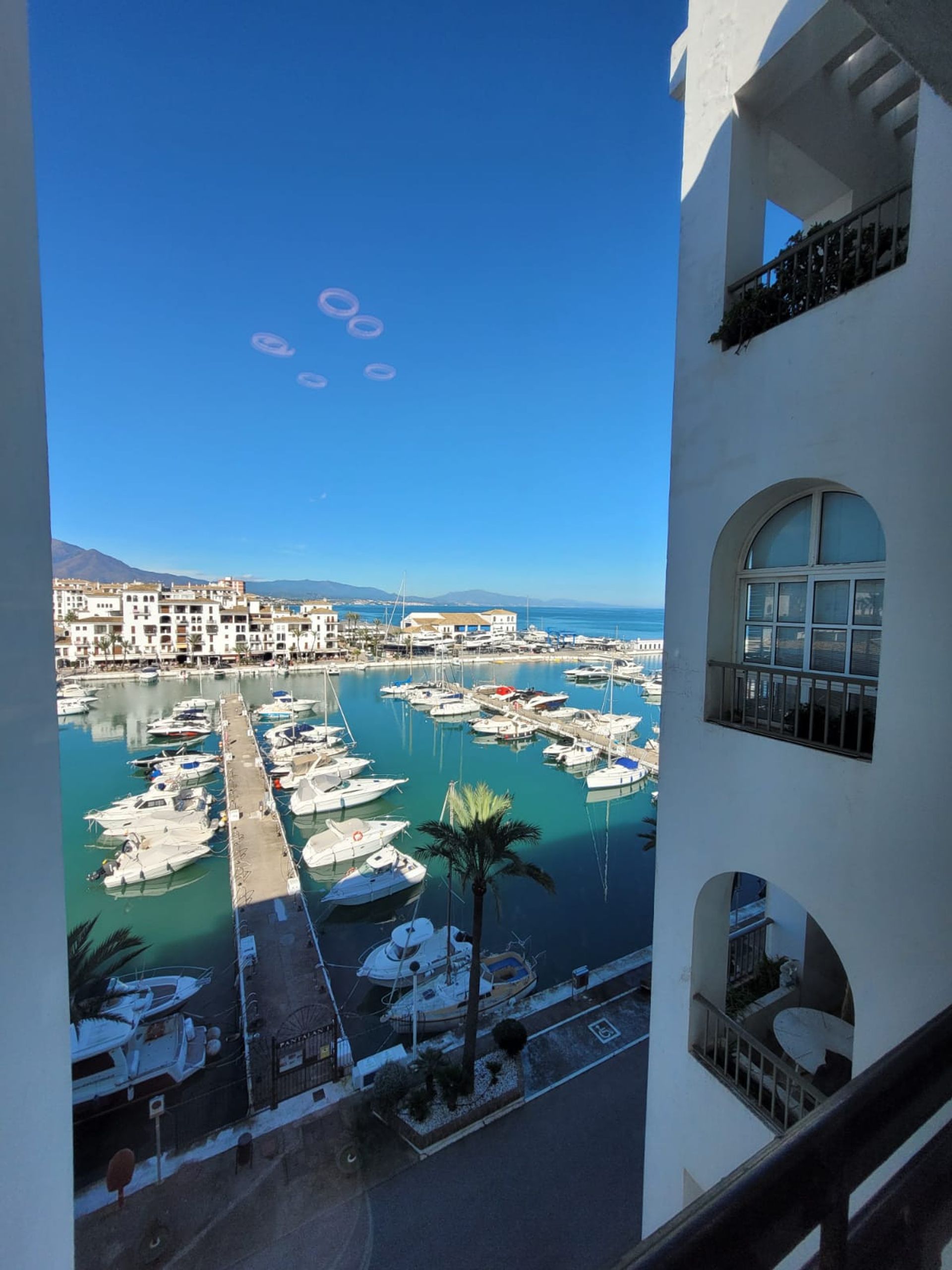 Condominio en Puerto de la Duquesa, Andalusia 10941250