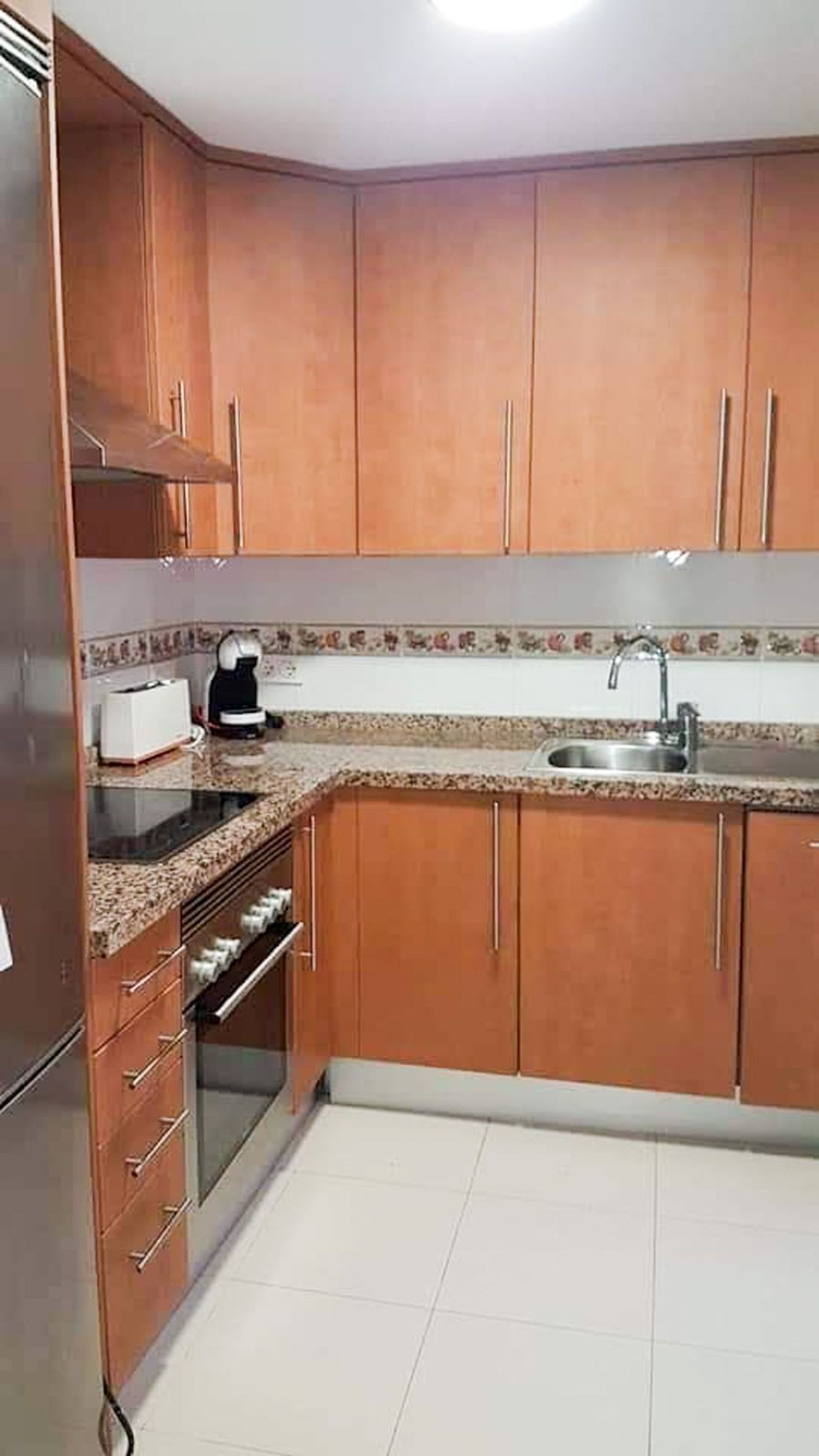 Condominio en Puerto de la Duquesa, Andalusia 10941477