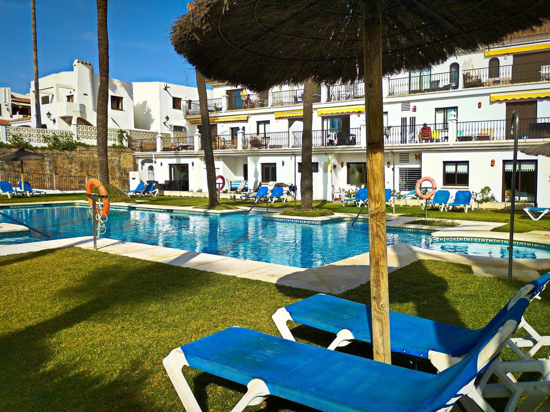 Condominium in Puerto de la Duquesa, Andalusia 10941500