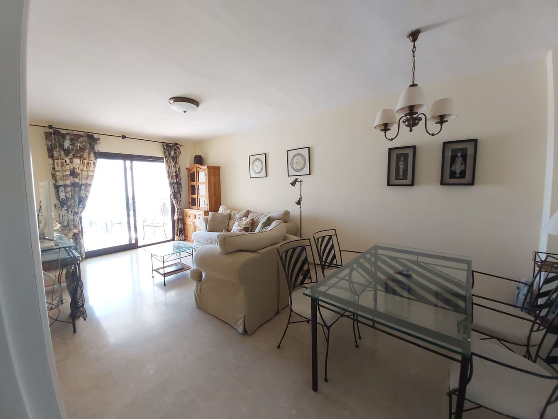 Condominio nel Puerto de la Duquesa, Andalusia 10941502