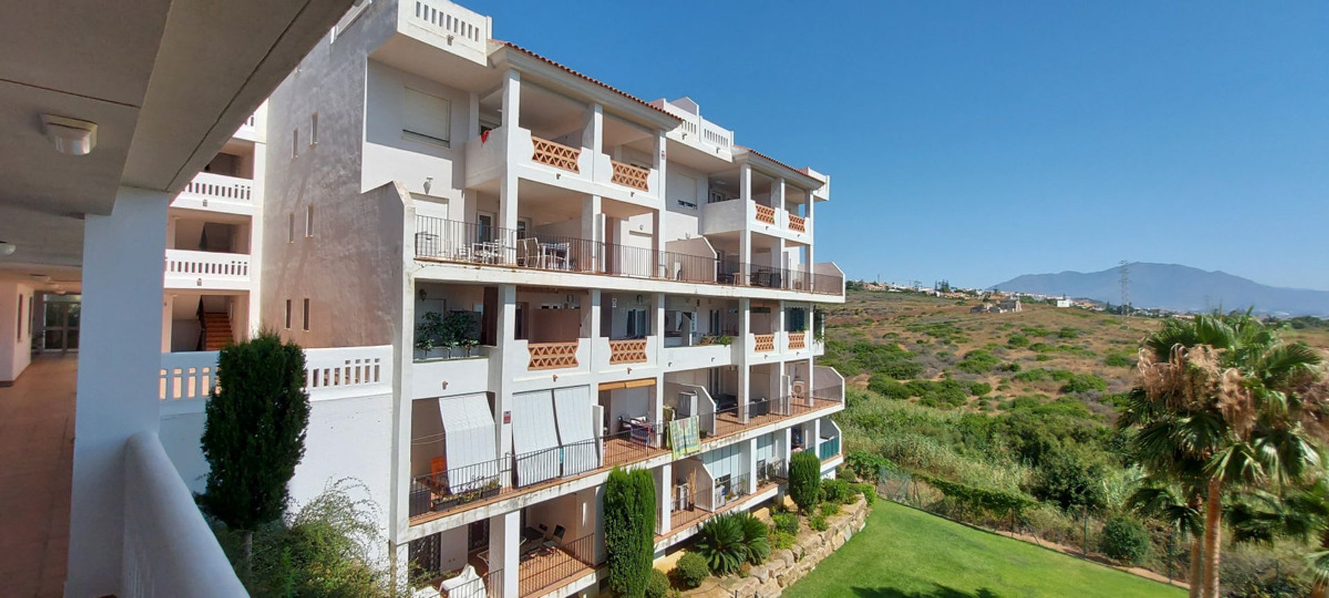 House in Puerto de la Duquesa, Andalusia 10942144