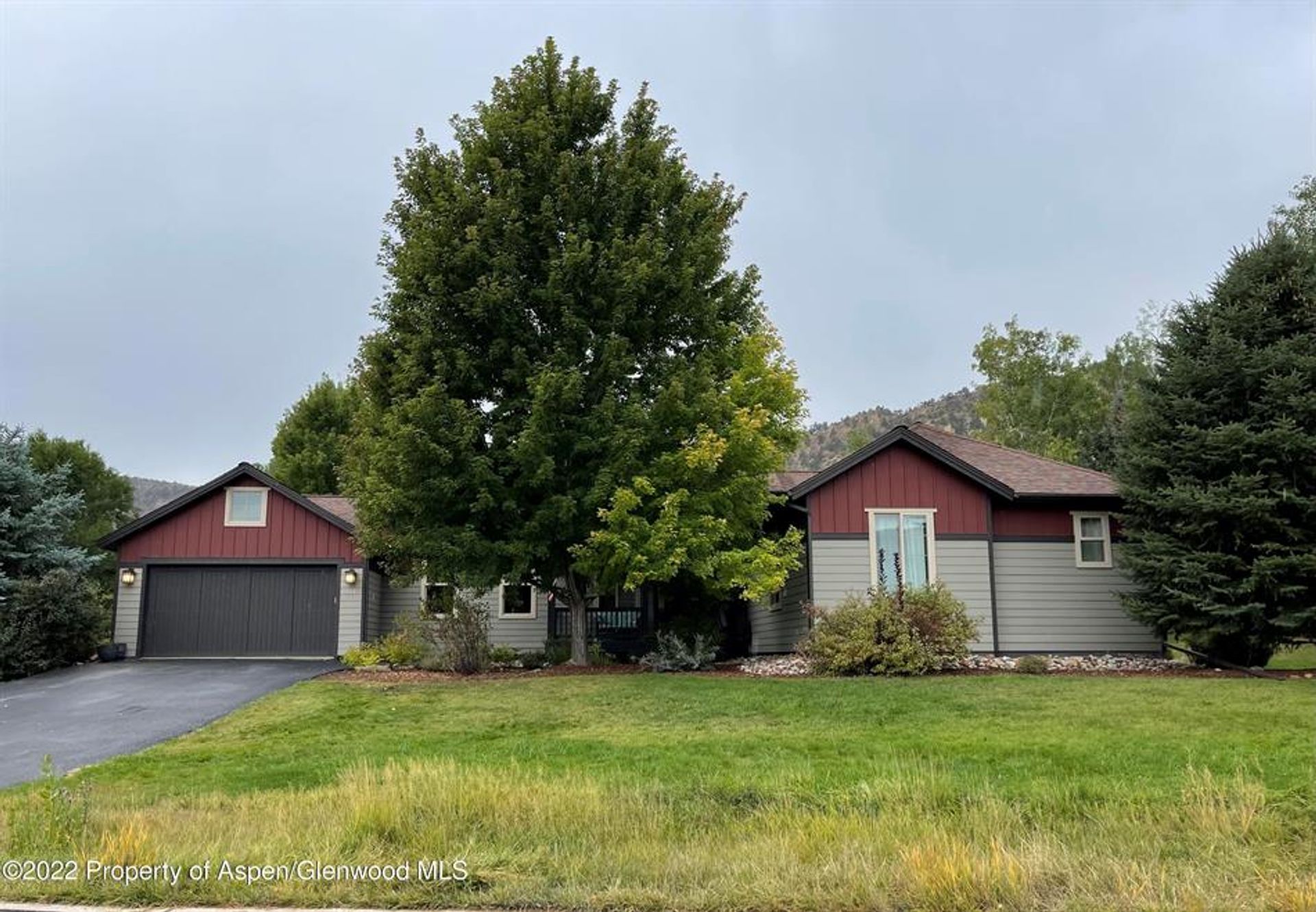 House in Cattle Creek, Colorado 10942200