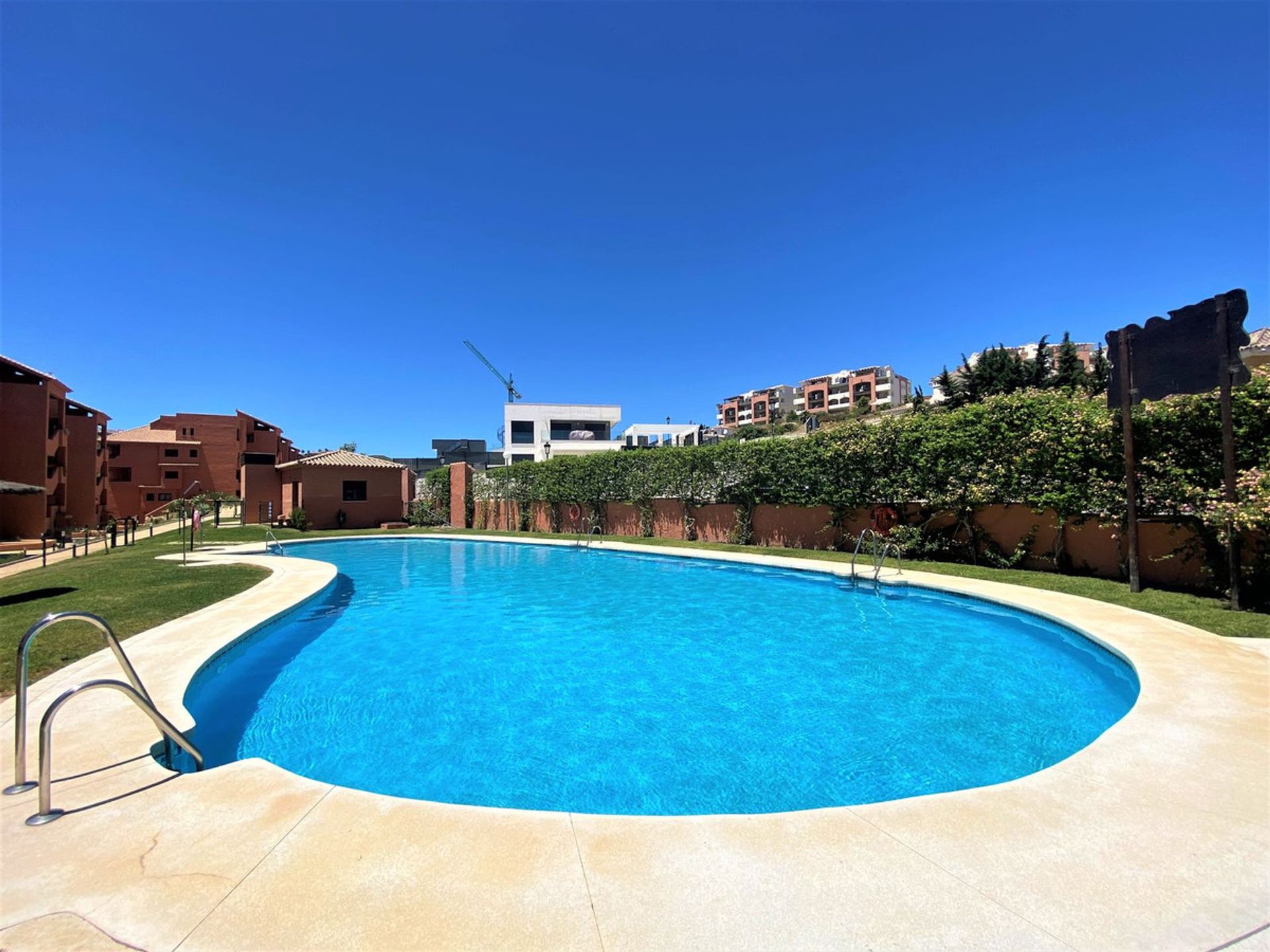 Condominio en Castillo de Sabinillas, Andalucía 10942325