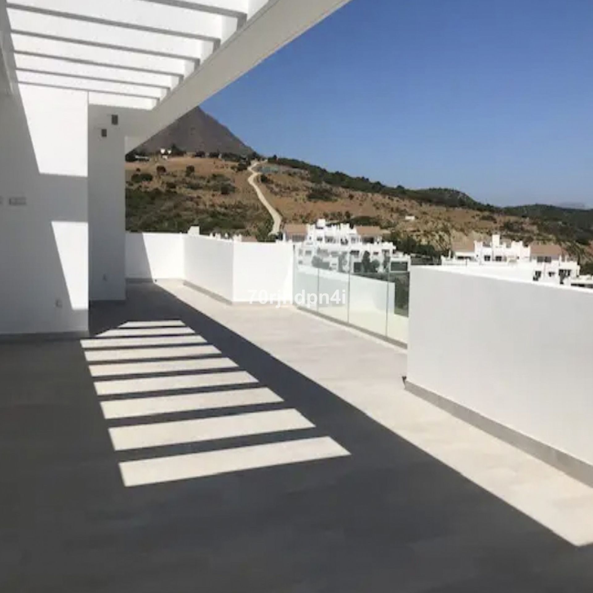 Rumah di Estepona, Andalusia 10942497