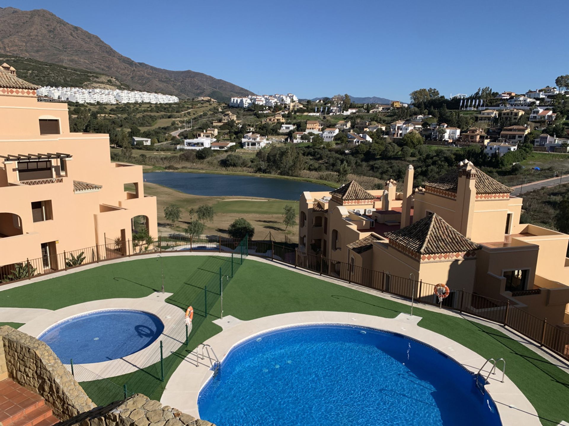 Kondominium dalam Estepona, Andalusia 10942679