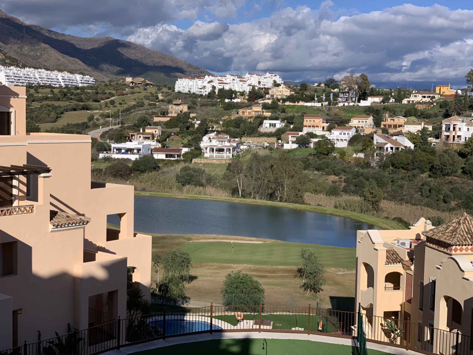 Kondominium dalam Estepona, Andalusia 10942679