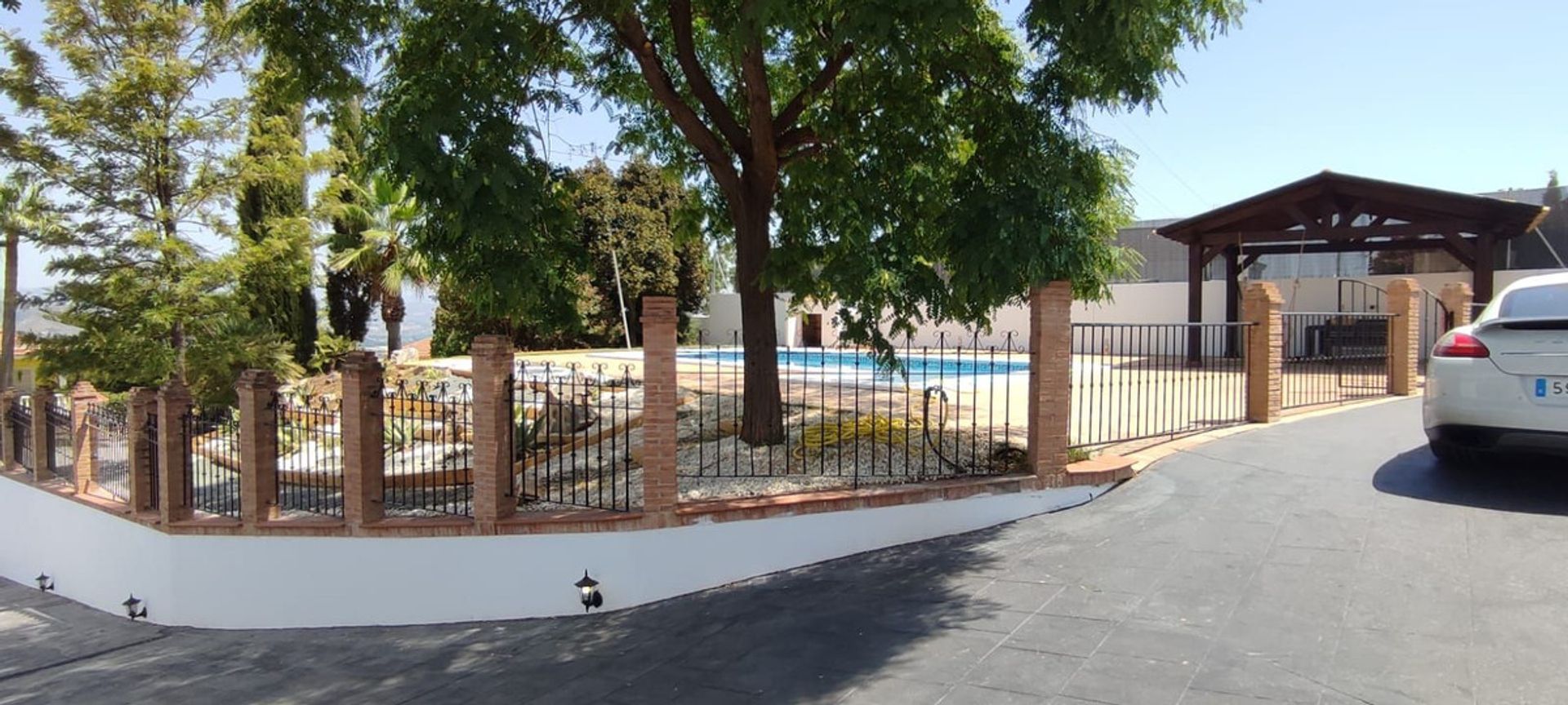 House in Alhaurín de la Torre, Andalusia 10944182