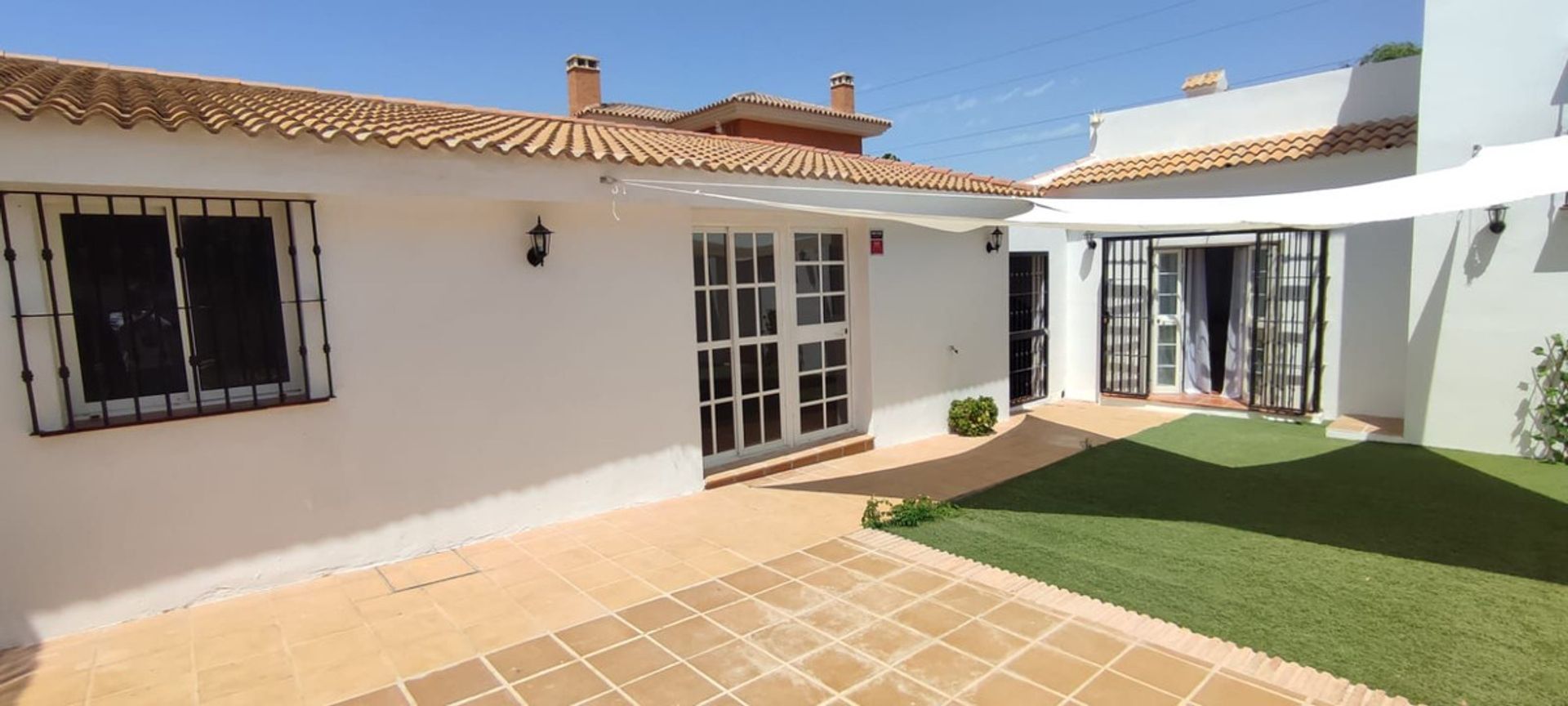 House in Alhaurín de la Torre, Andalusia 10944182