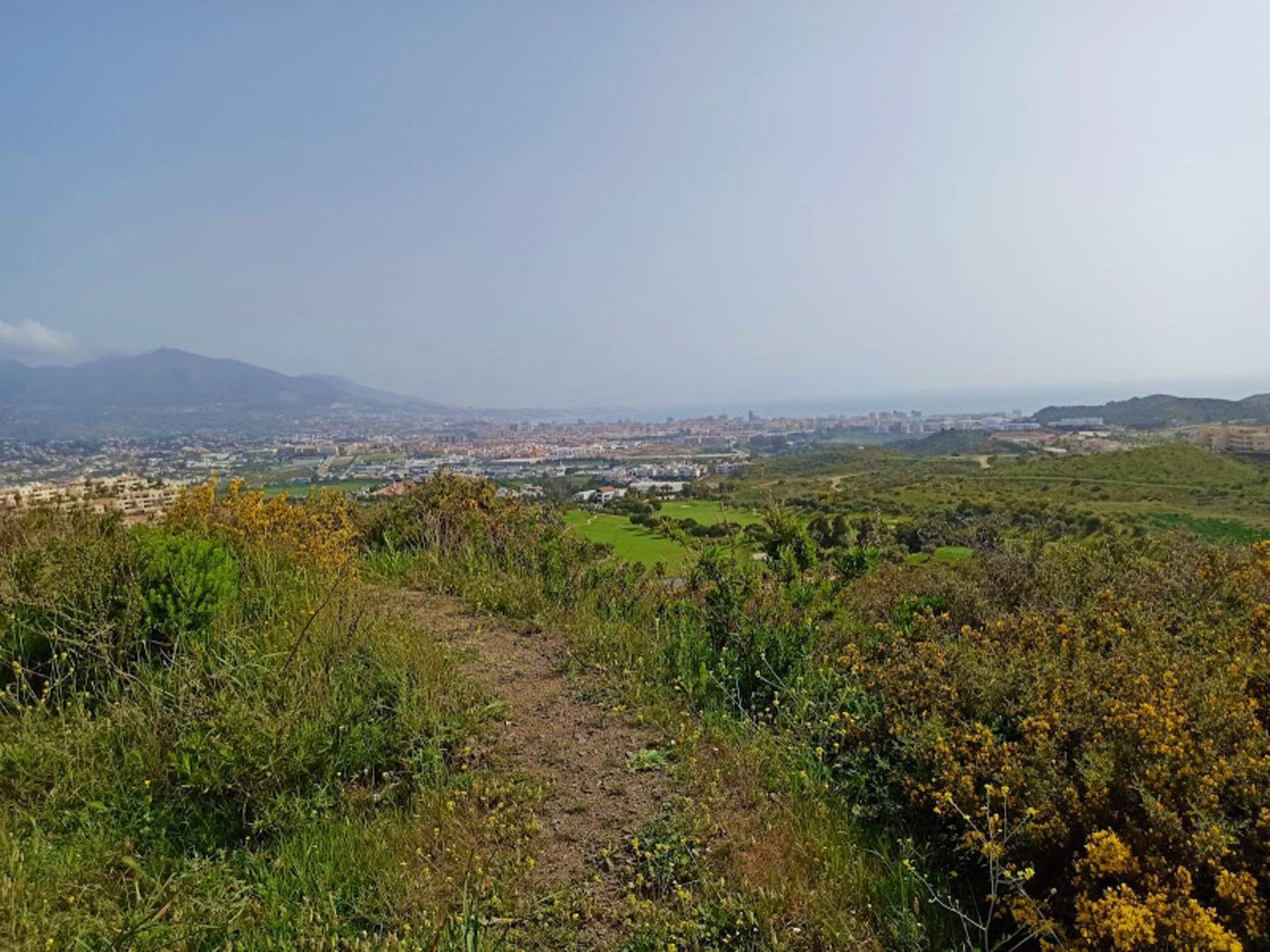 土地 在 Las Lagunas, Andalusia 10944414