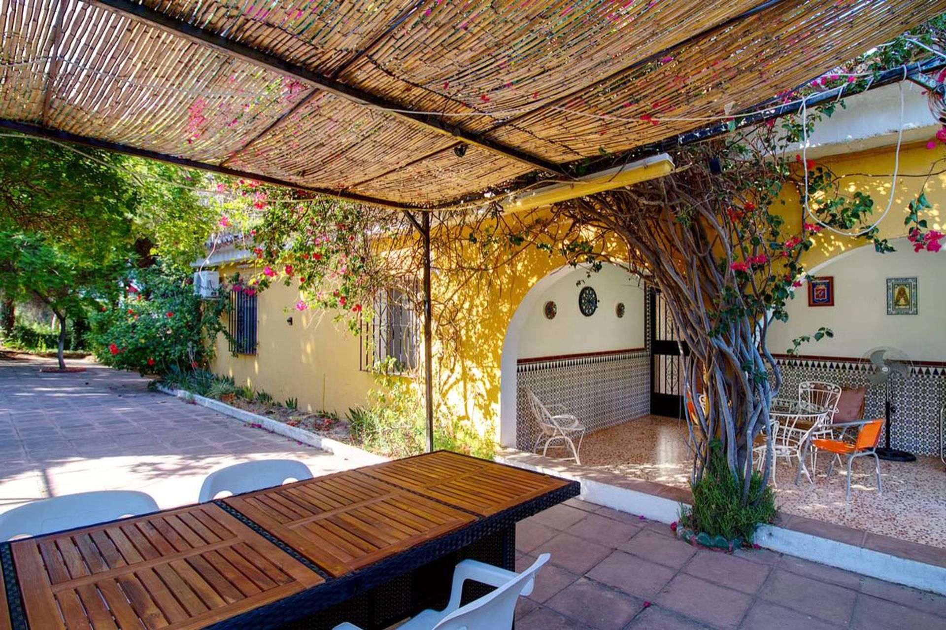 Casa nel Alhaurín de la Torre, Andalusia 10944434