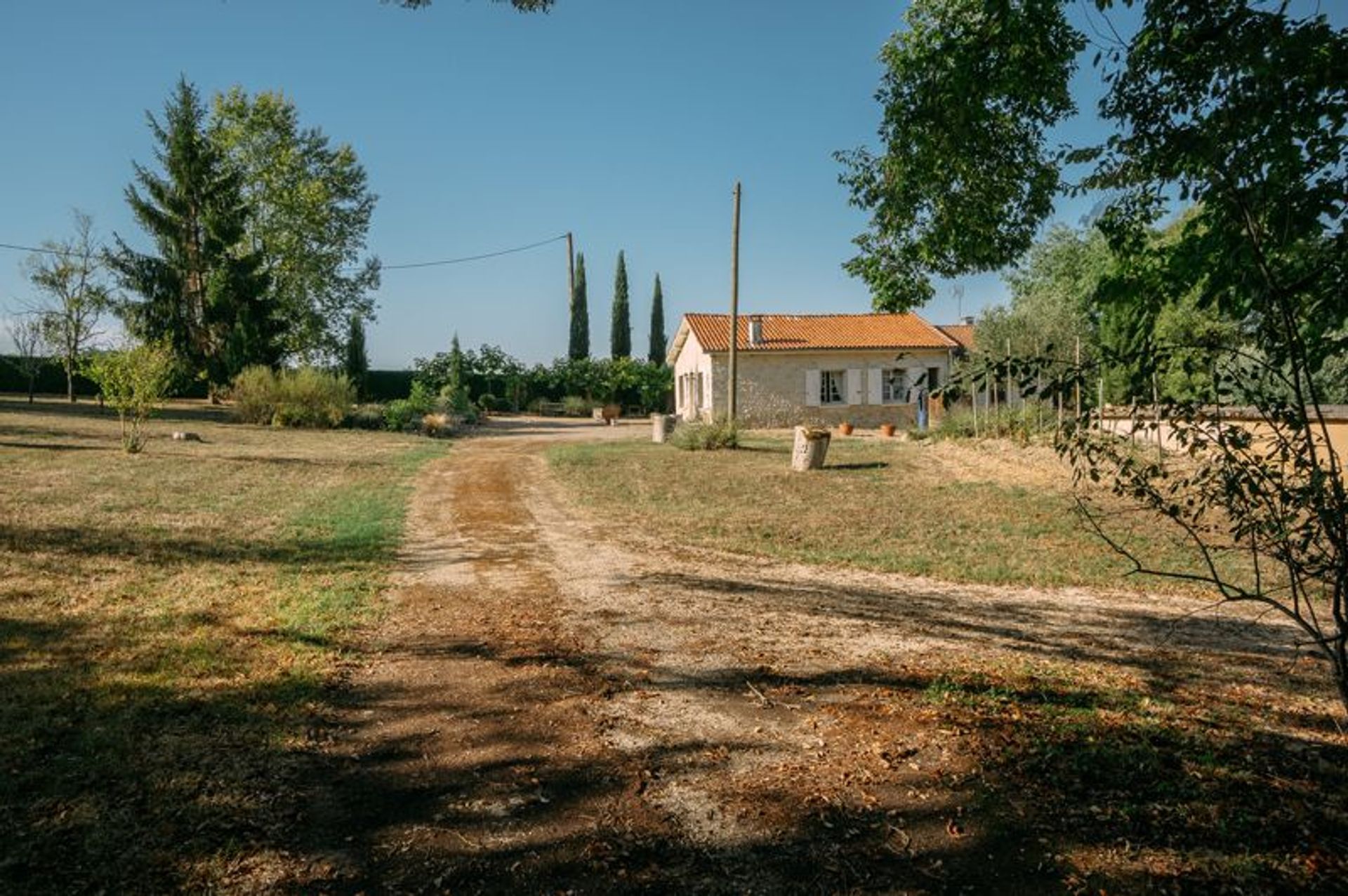 بيت في Condom, Occitanie 10945858