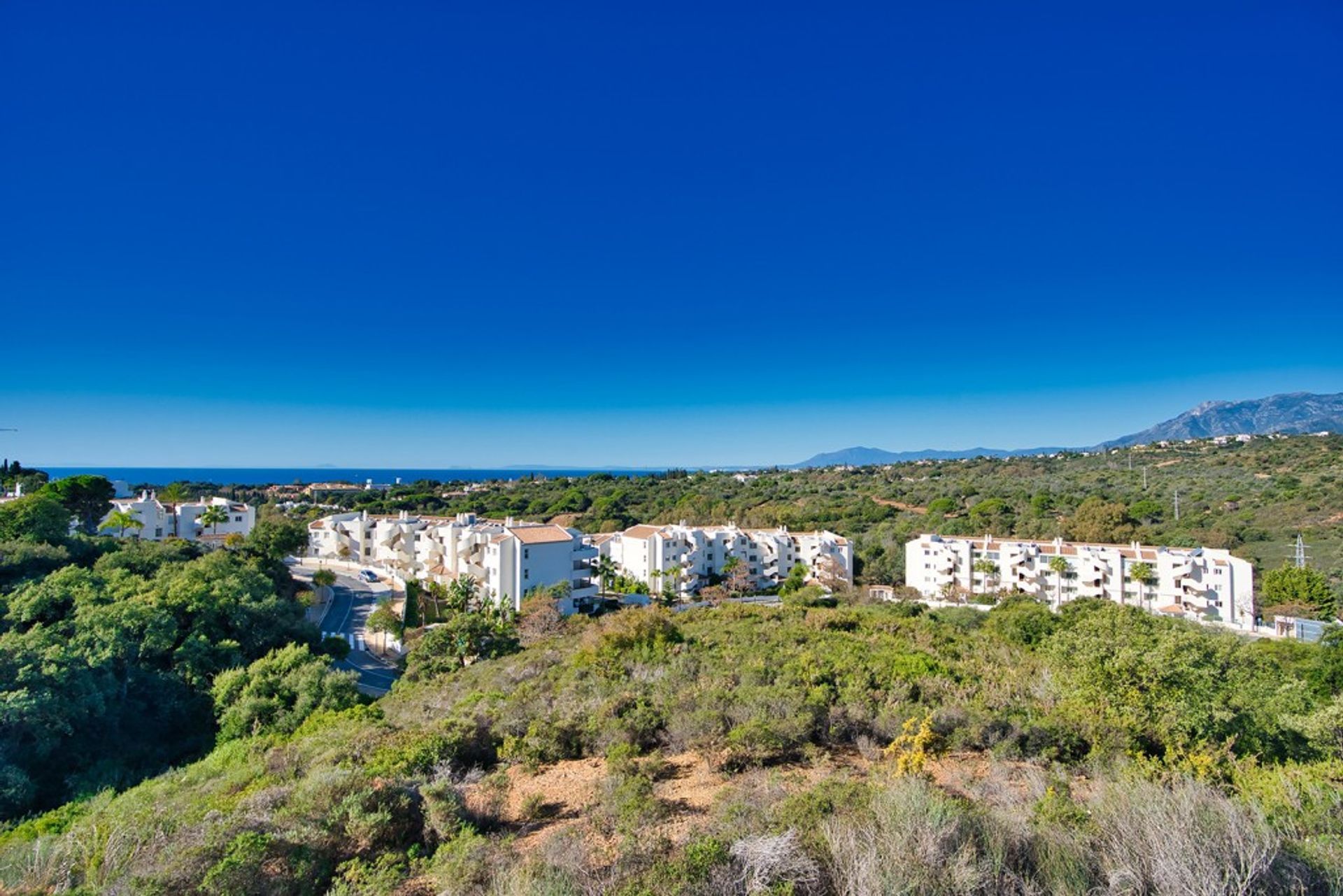 Condominium in Marbella, Andalucía 10946091