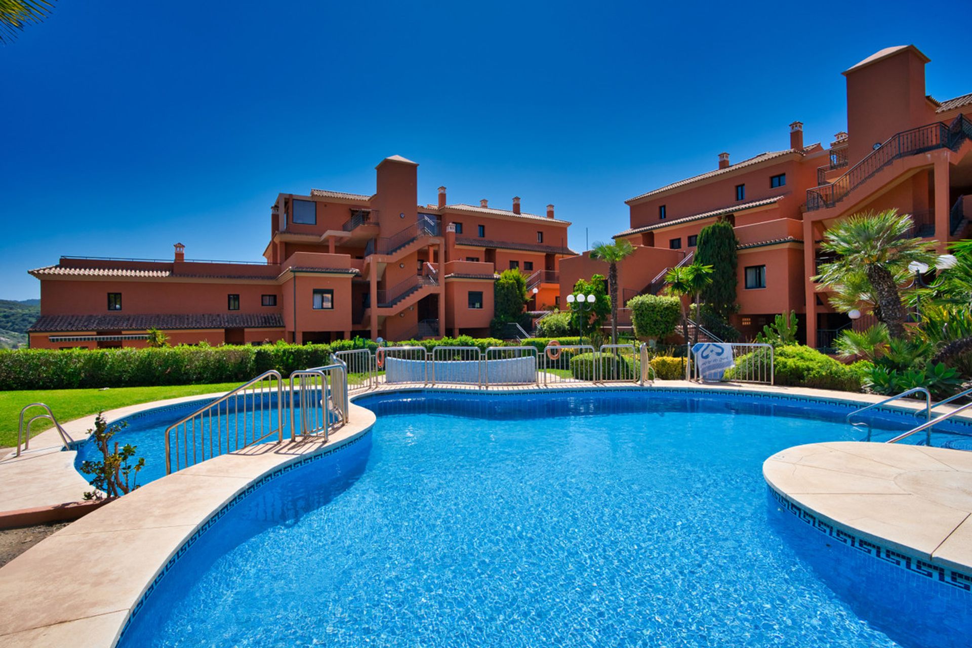 Condominium in Ojen, Andalusia 10946093