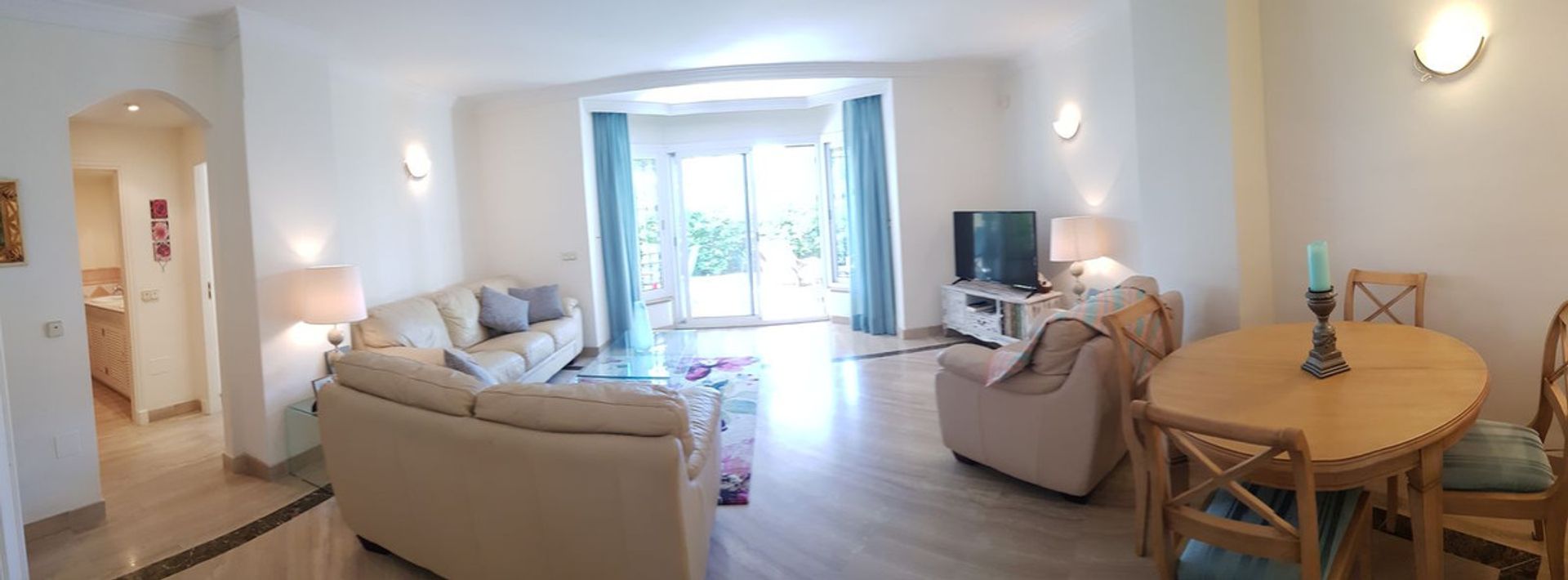 Condominium in Marbella, Andalucía 10946159