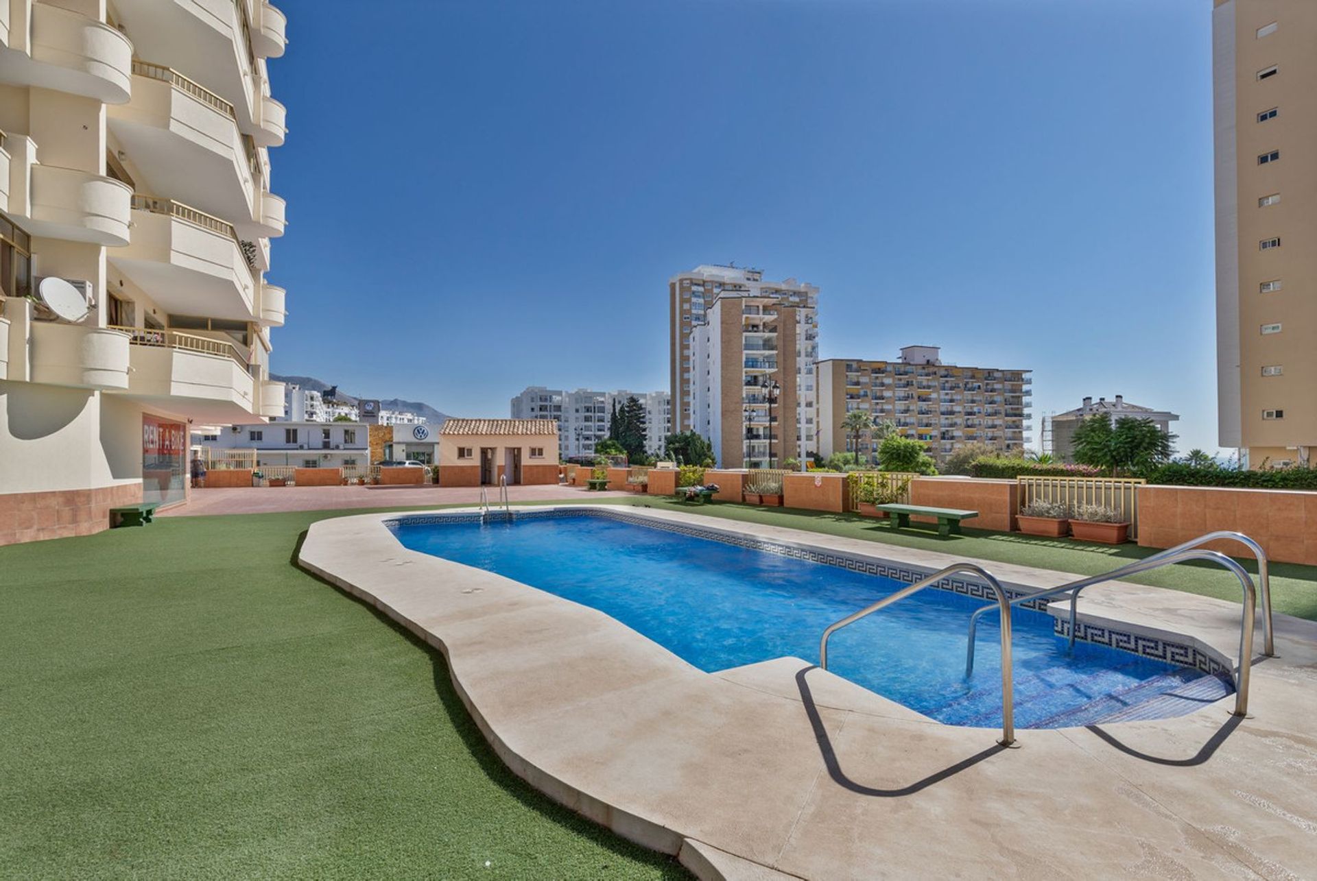 Condominium in Fuengirola, Andalusia 10946332