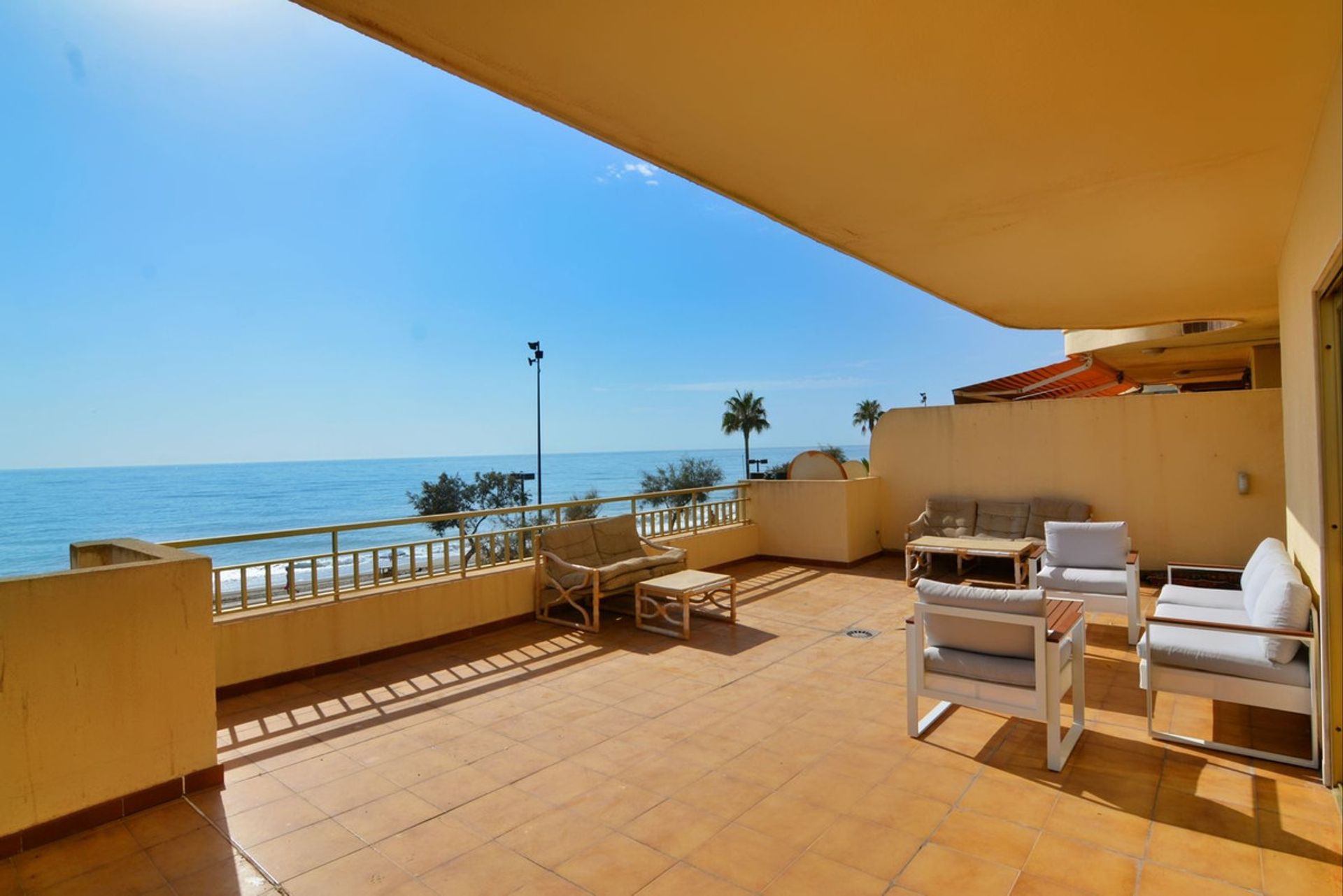 Condominium dans Fuengirola, Andalucía 10946346