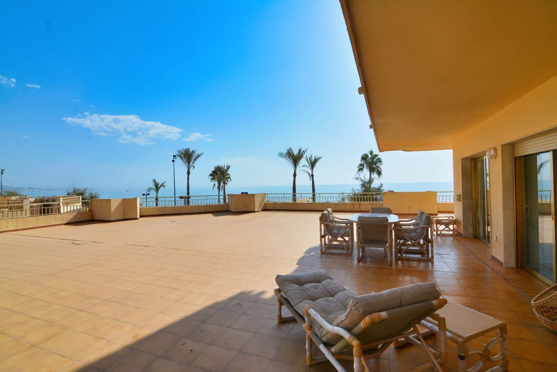 Condominium dans Fuengirola, Andalucía 10946346