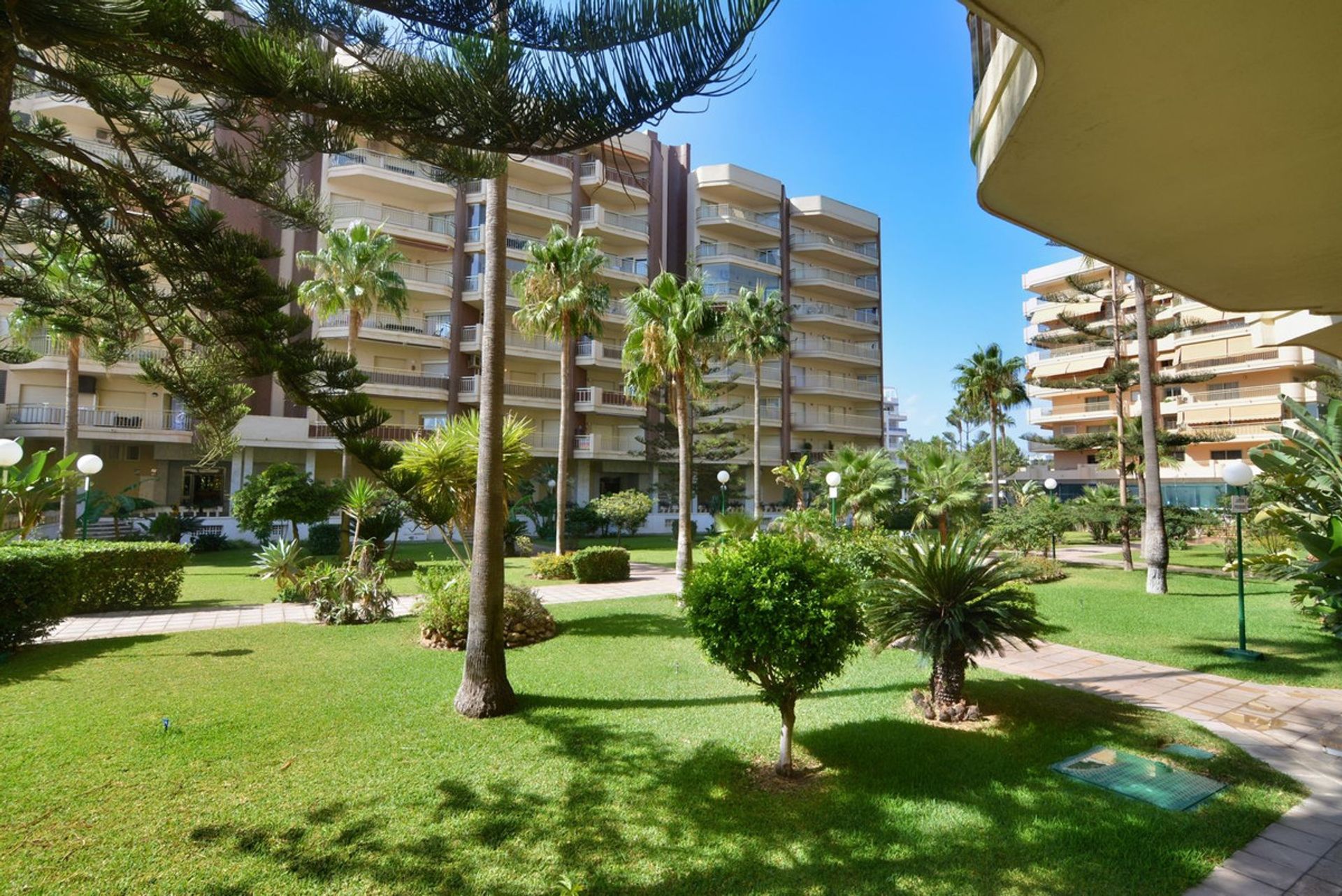 Condominium in Fuengirola, Andalucía 10946346