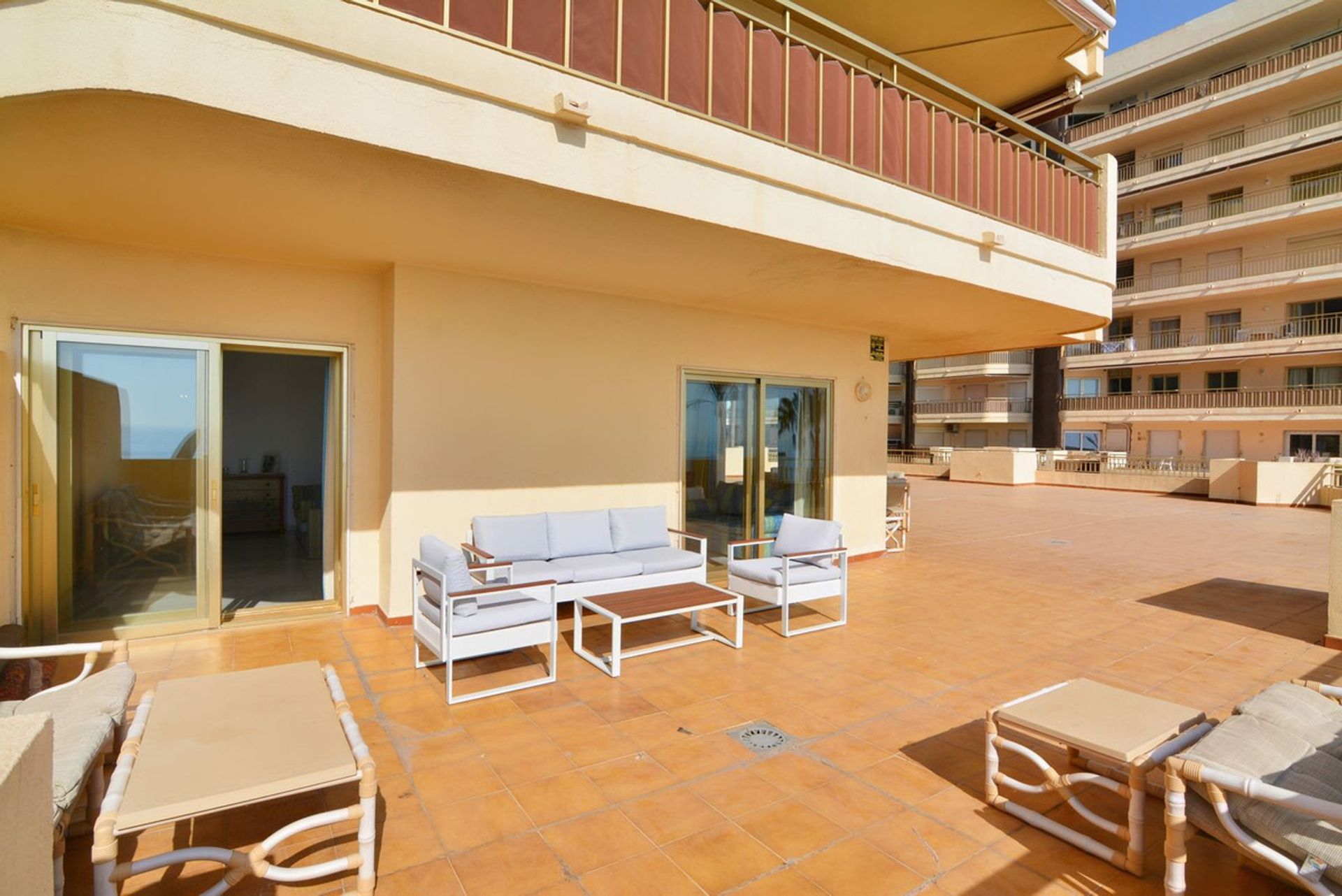 Condominium dans Fuengirola, Andalucía 10946346