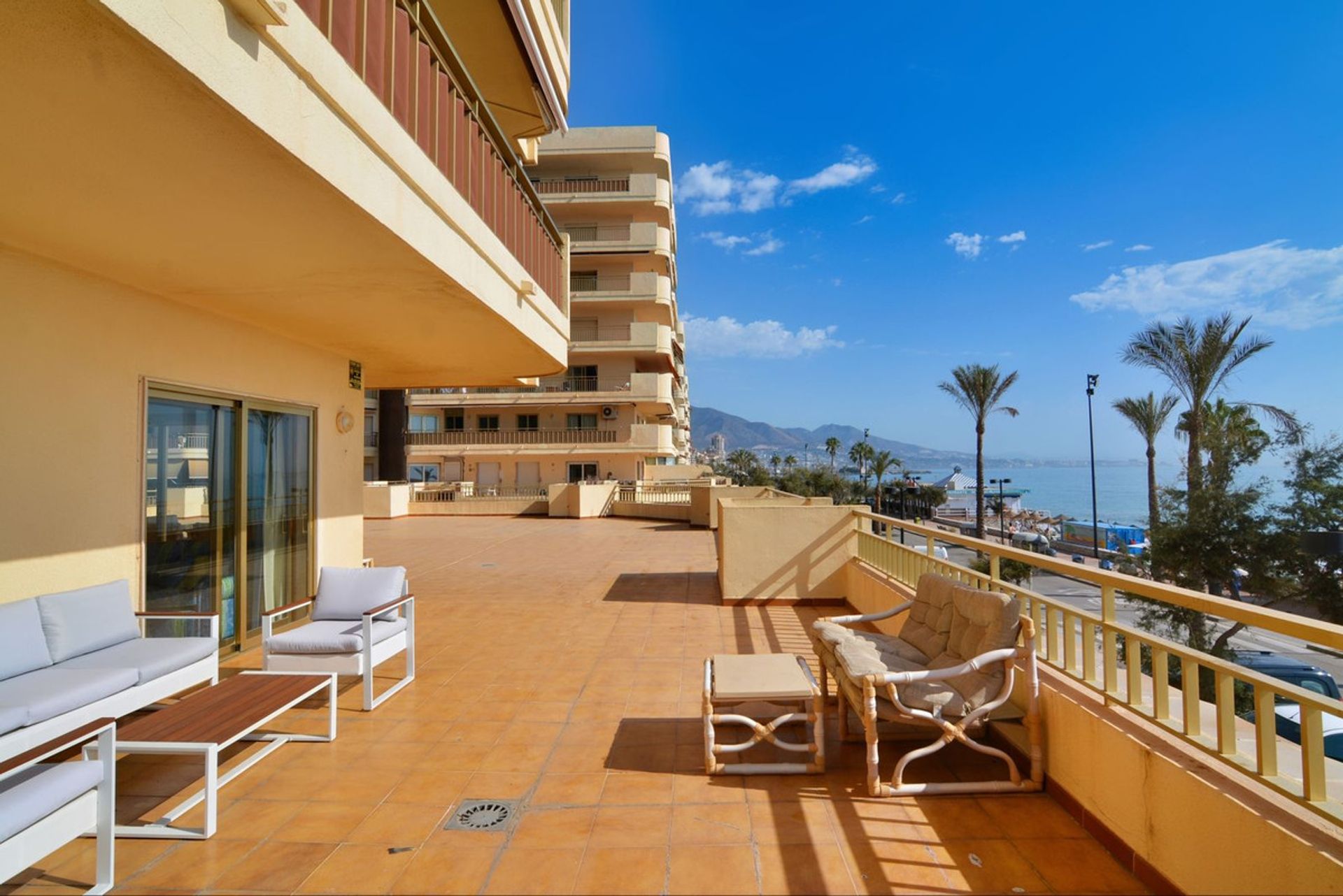 Condominium in Fuengirola, Andalucía 10946346