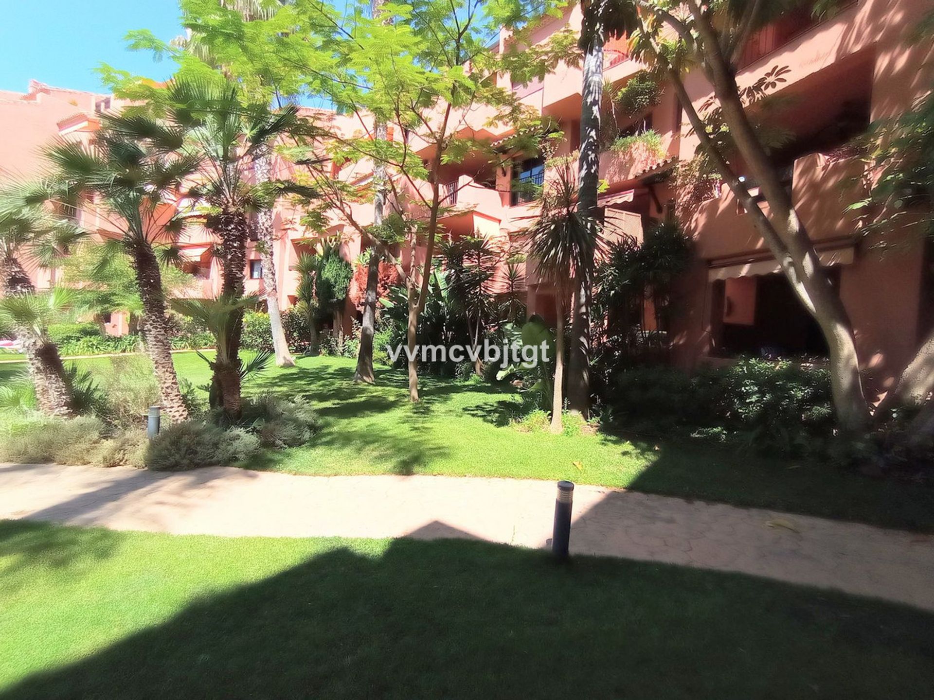 Condominium in Marbella, Andalusia 10946452