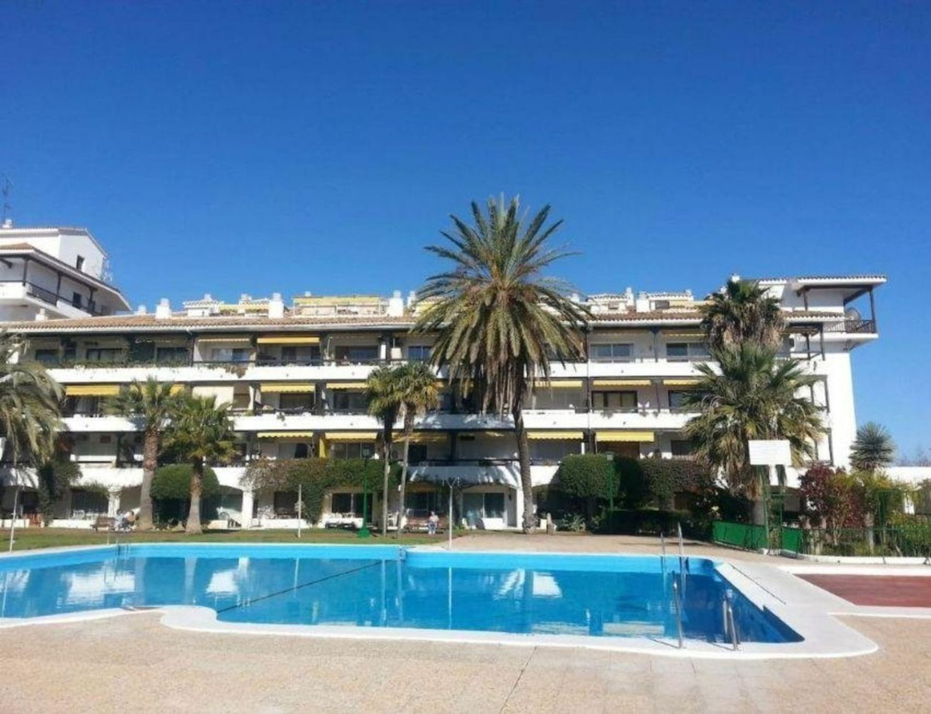 Condominio nel Marbella, Andalusia 10946536