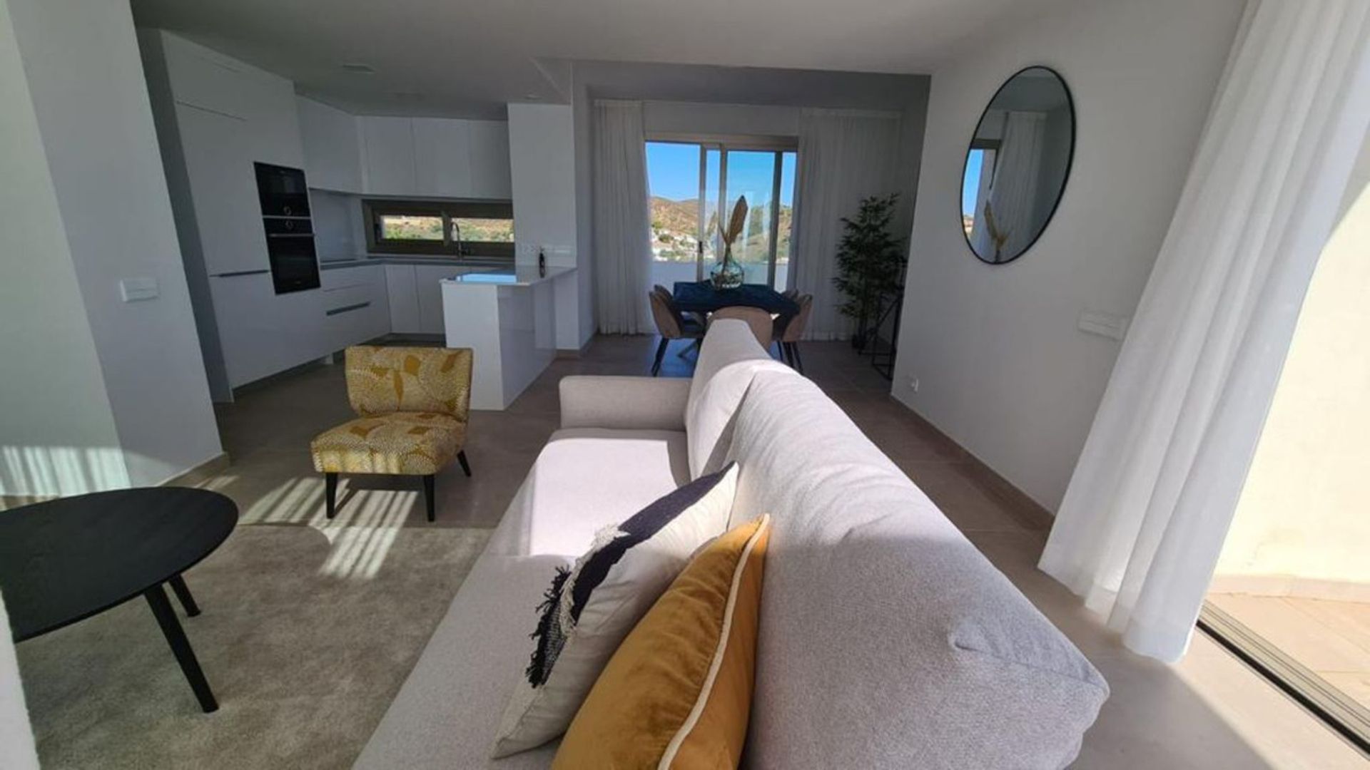 Condominium in Las Lagunas de Mijas, Andalucía 10946701