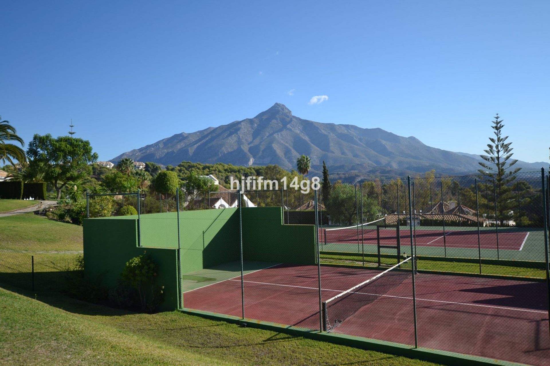 rumah dalam Marbella, Andalucía 10946965