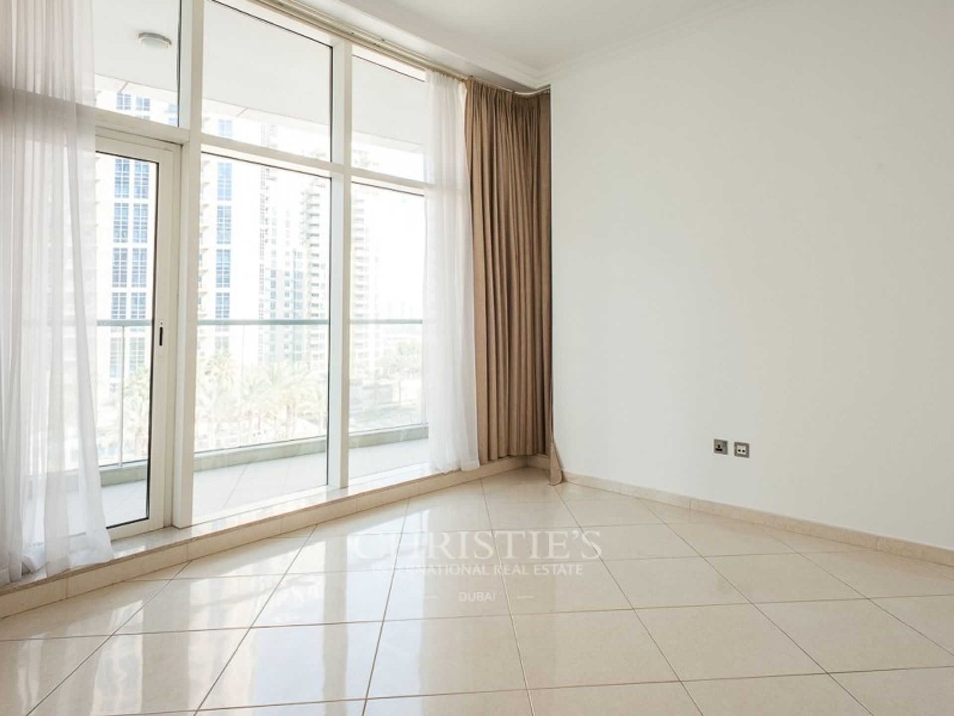 Condominium in Dubai, Dubai 10948415