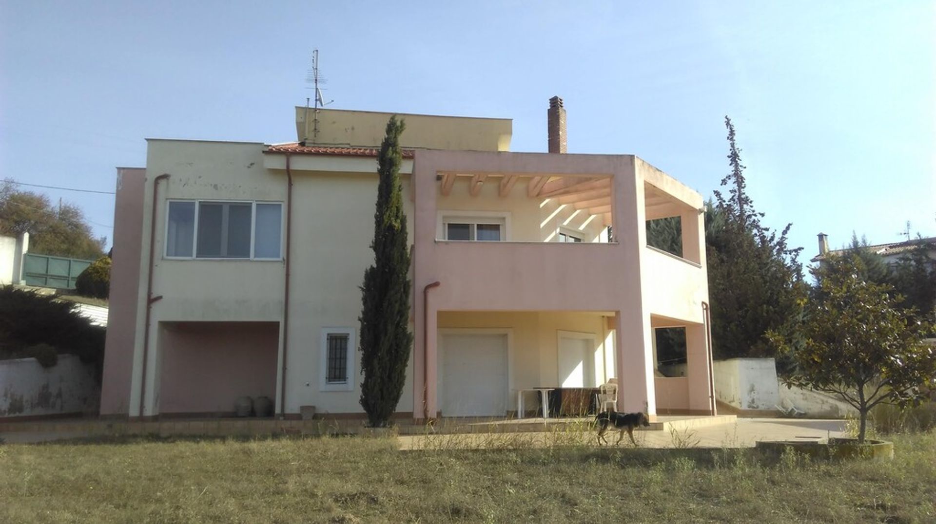 Hus i Trilofo, Kentriki Makedonia 10948508