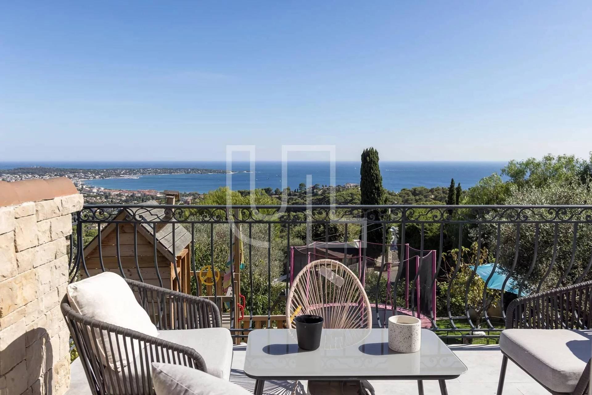 жилой дом в Vallauris, Provence-Alpes-Côte d'Azur 10948514