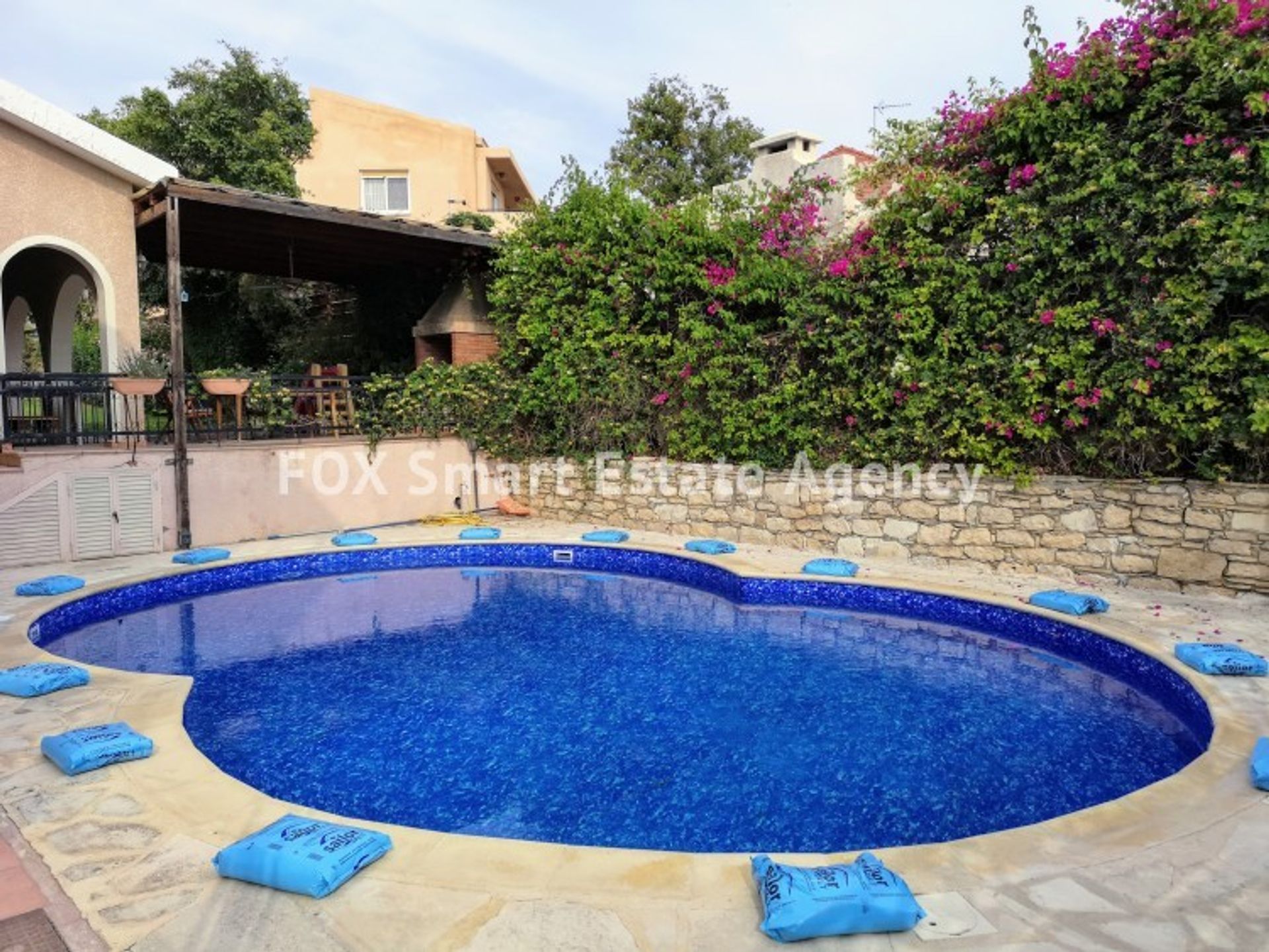 rumah dalam Limassol, Lemesos 10948980