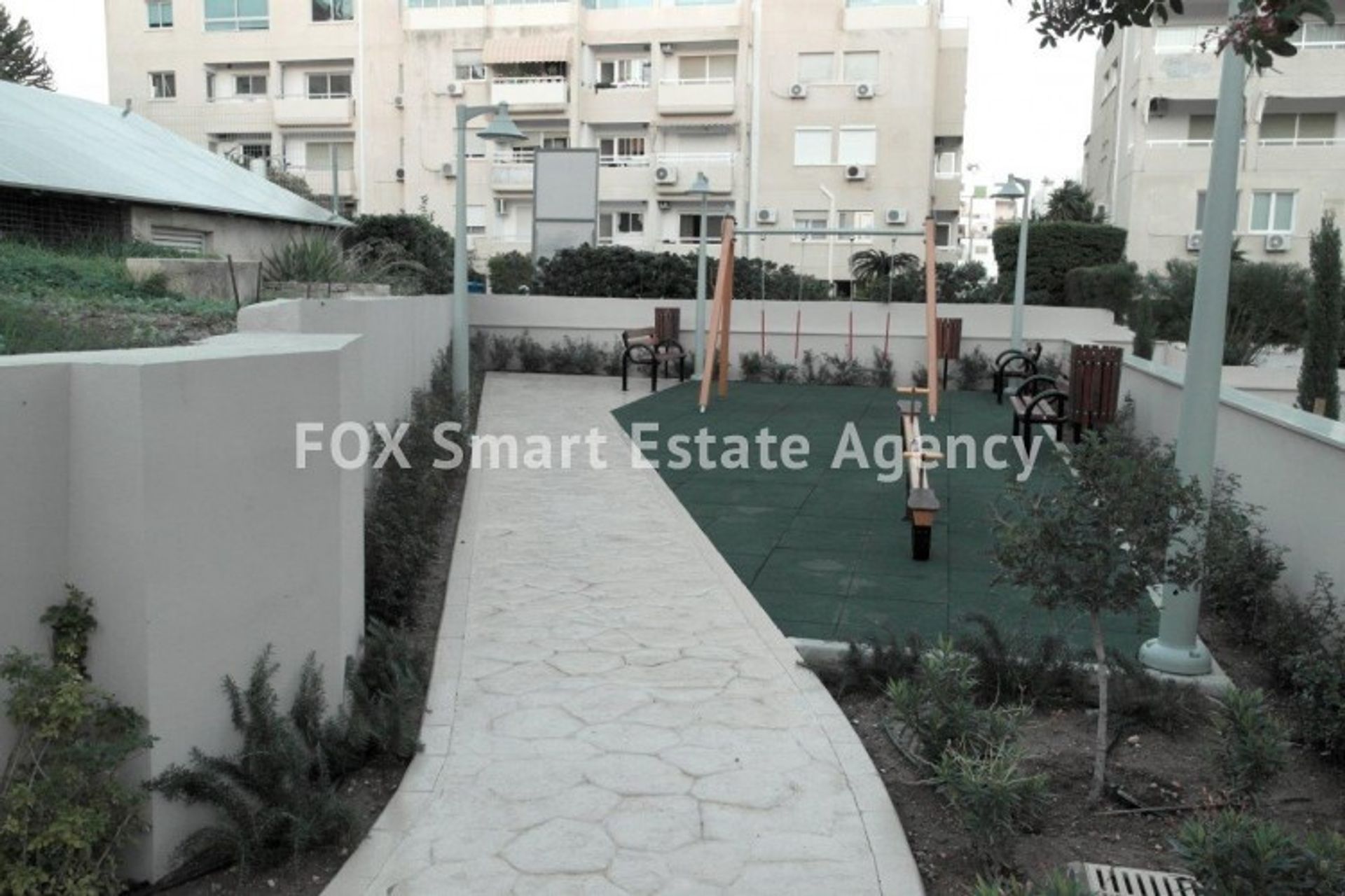 Condominium in Agios Tychon, Limassol 10949275