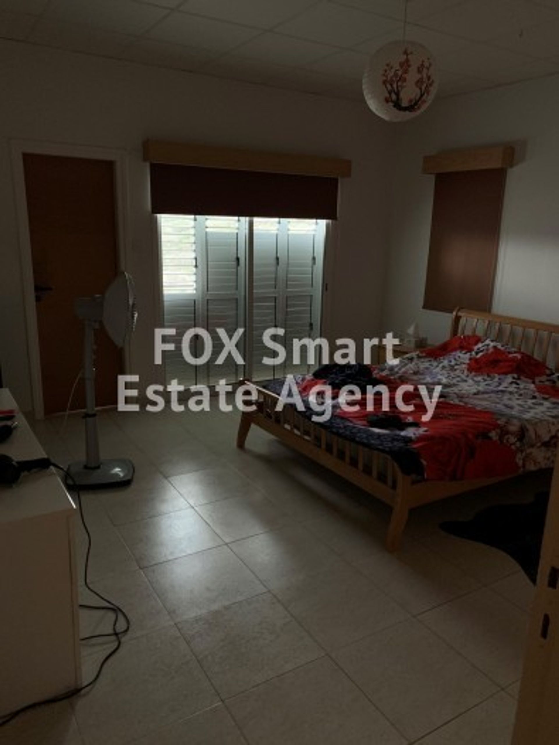 Terre dans Gerasa, Limassol 10949981