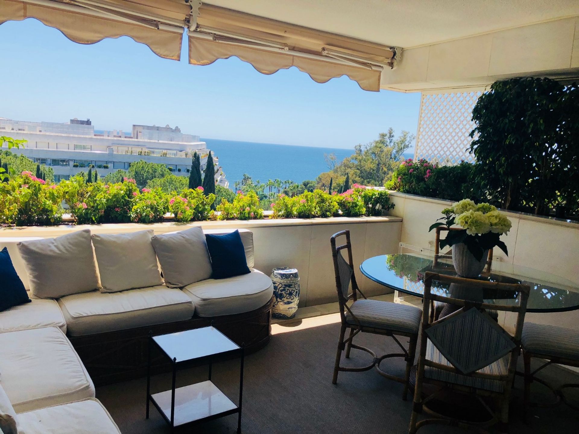 Condominium dans Marbella, Andalousie 10951289