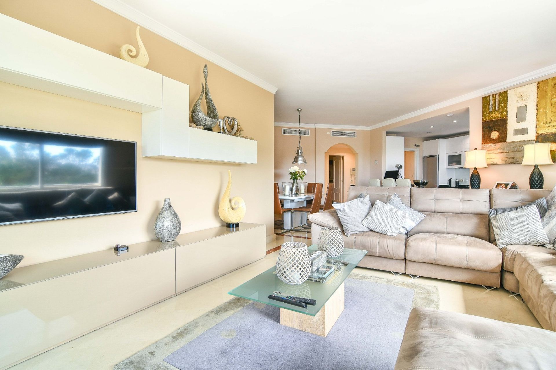 Condominium in Marbella, Andalusië 10951296