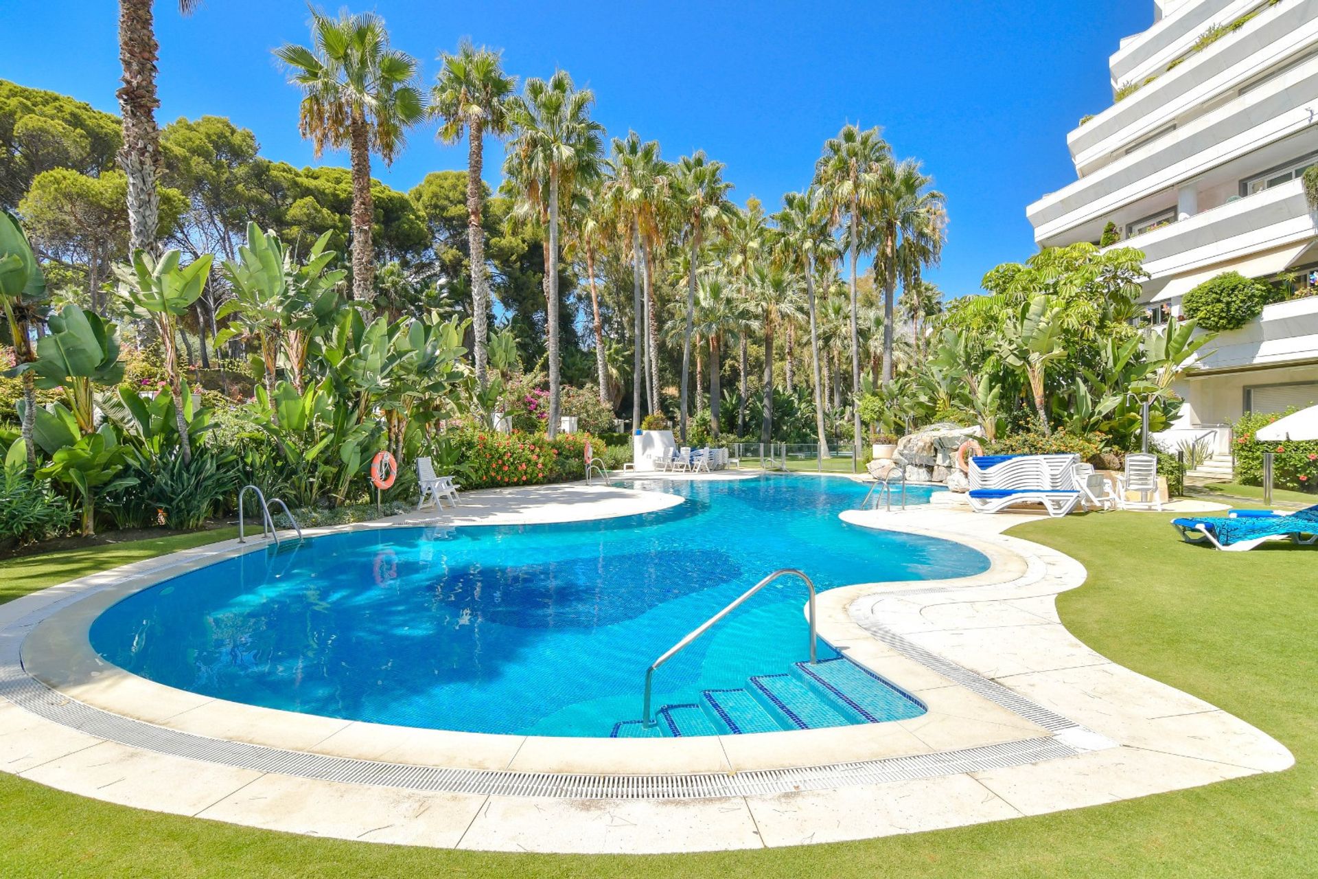 Condominium in Marbella, Andalusia 10951300