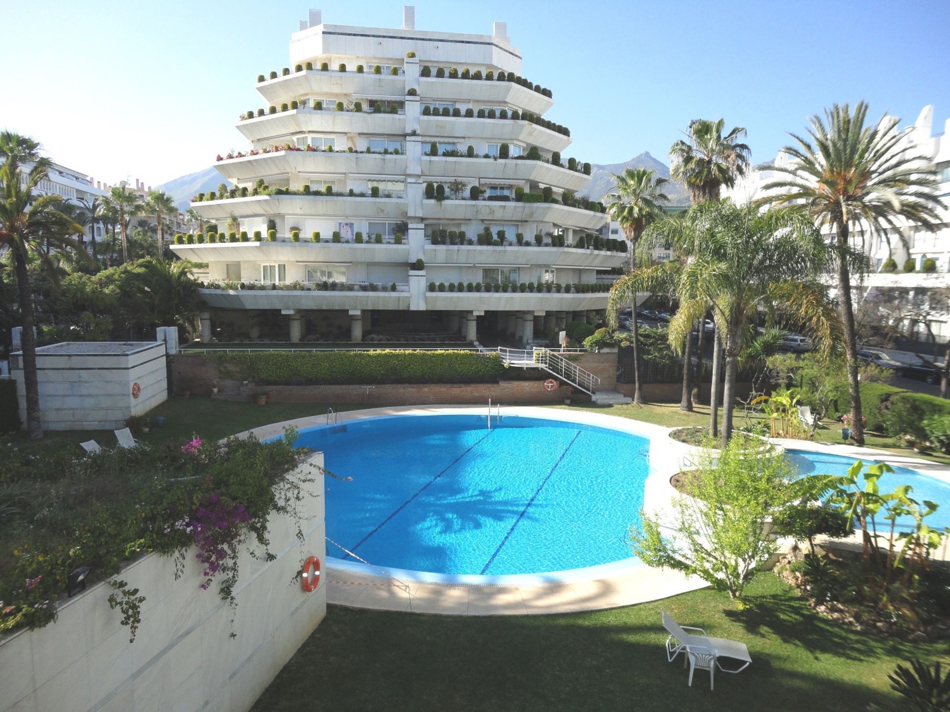 Condominium in Marbella, Andalucía 10951302