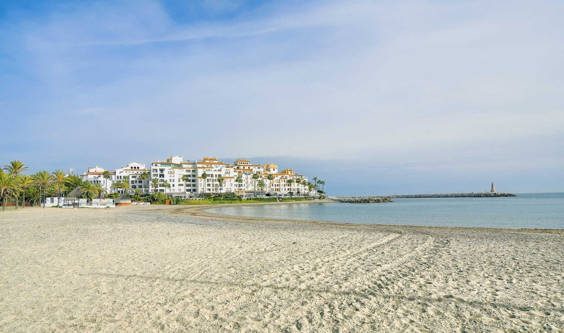 Ejerlejlighed i Estepona, Andalucía 10951311