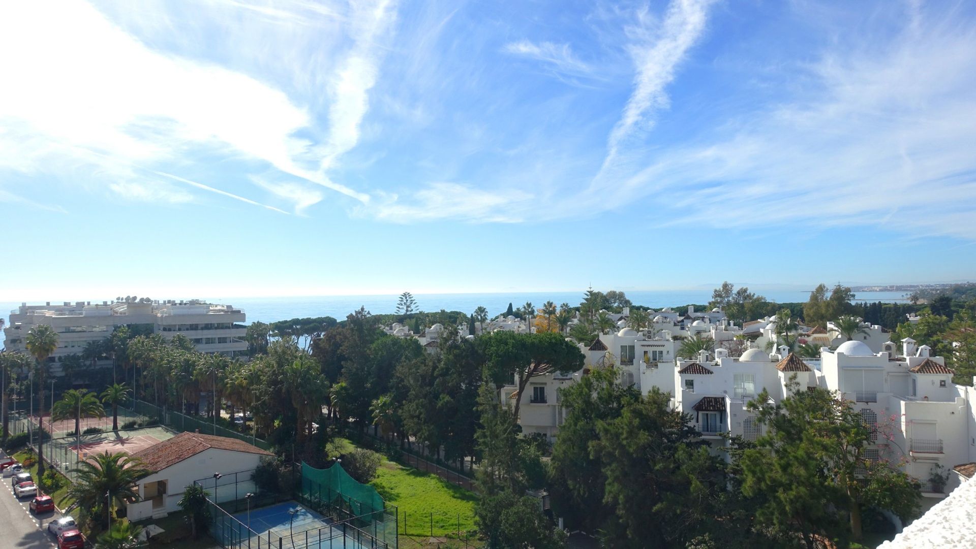 Condominium in Marbella, Andalucía 10951317