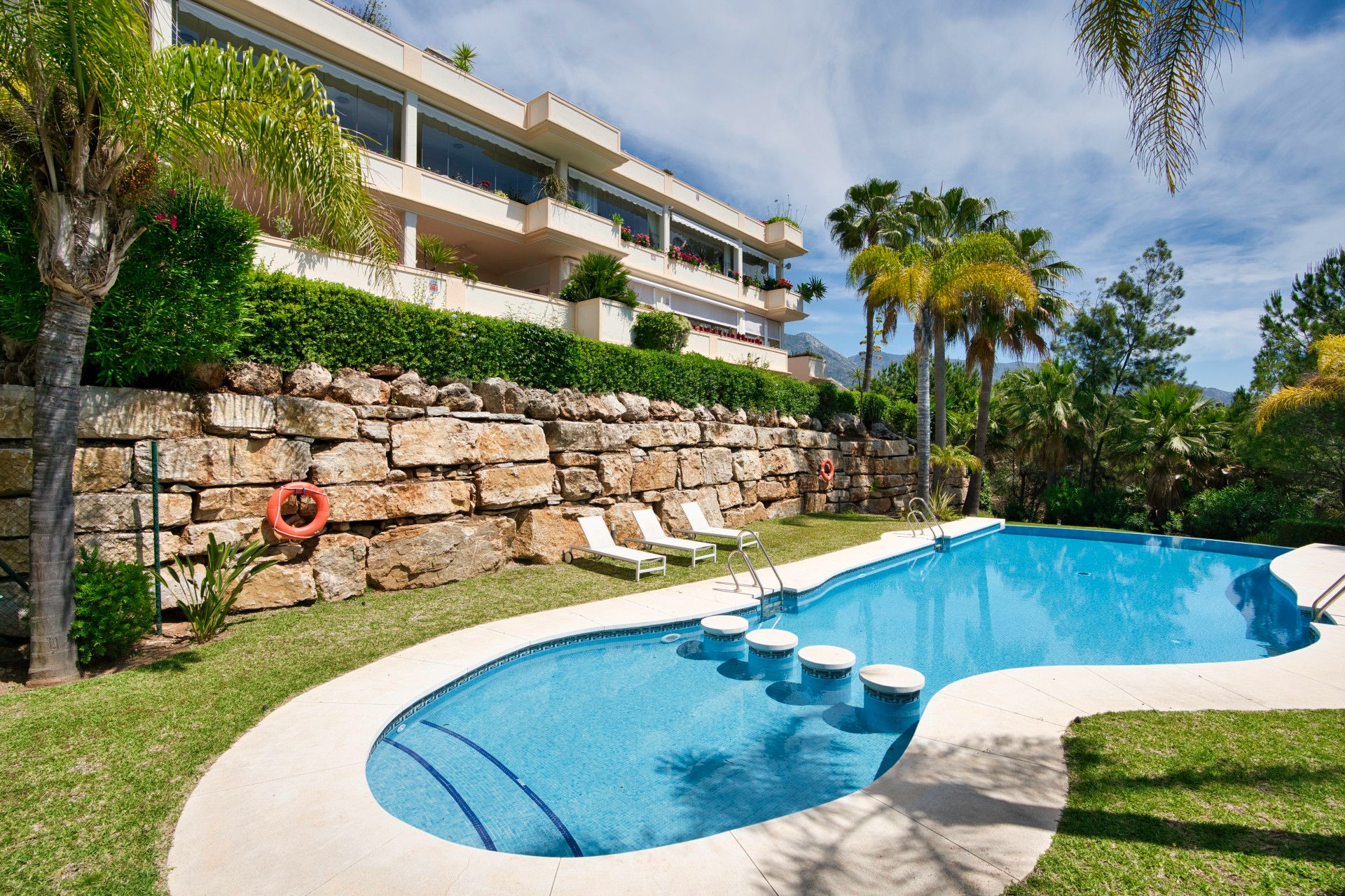 Condominium in Marbella, Andalucía 10951333