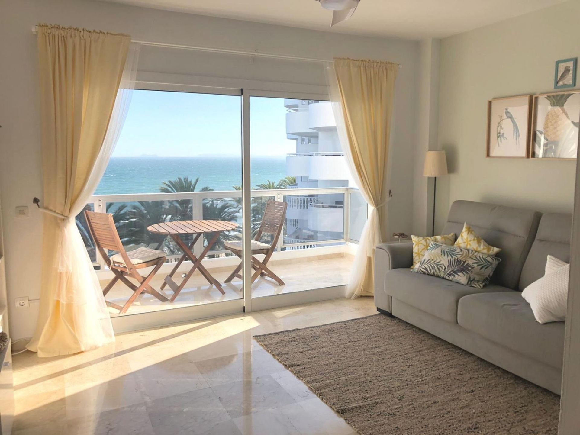 Condominium in Marbella, Andalusië 10951335