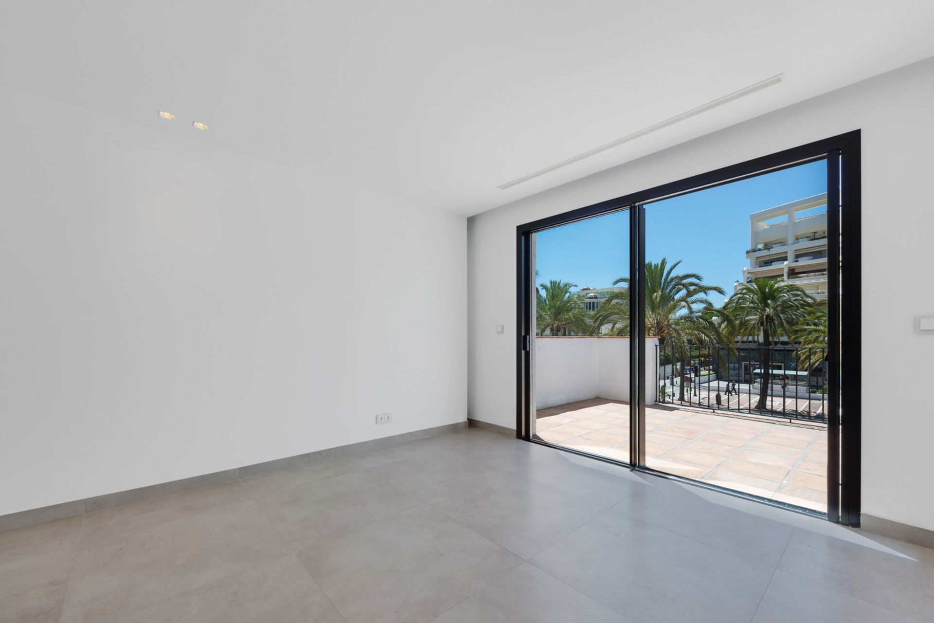 Condominium in El Angel, Andalusia 10951343