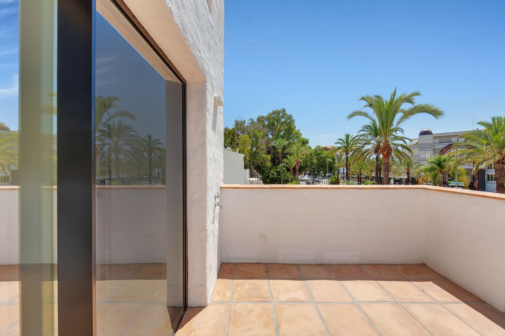 Condominium in El Angel, Andalusia 10951343