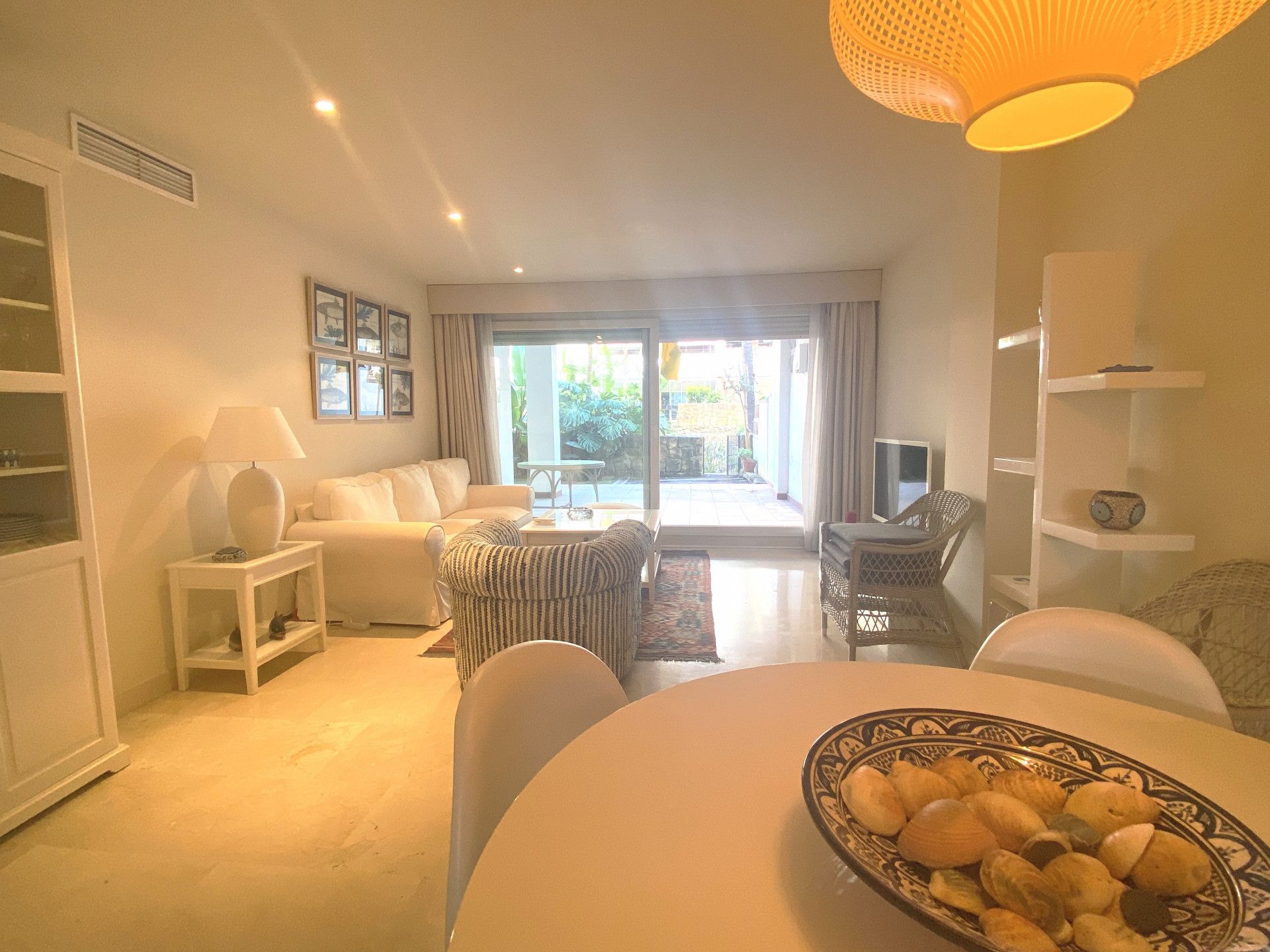 Condominium in Marbella, Andalusië 10951350